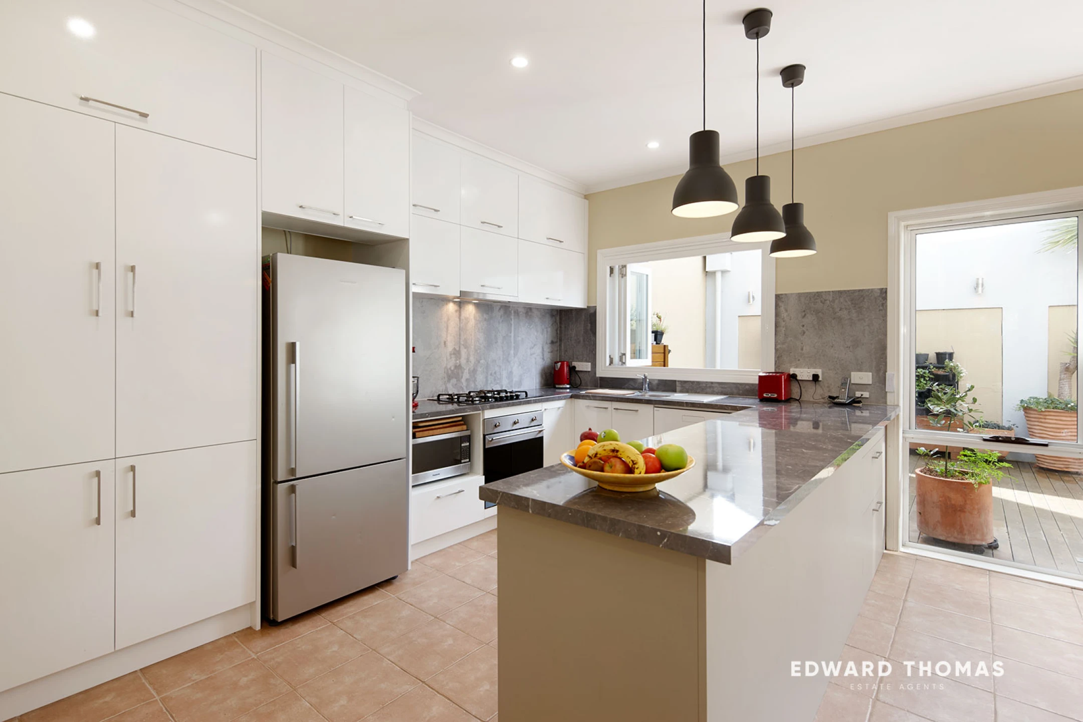 8 Lascelles Square, Kensington VIC 3031, Kensington - Thumbnail 2