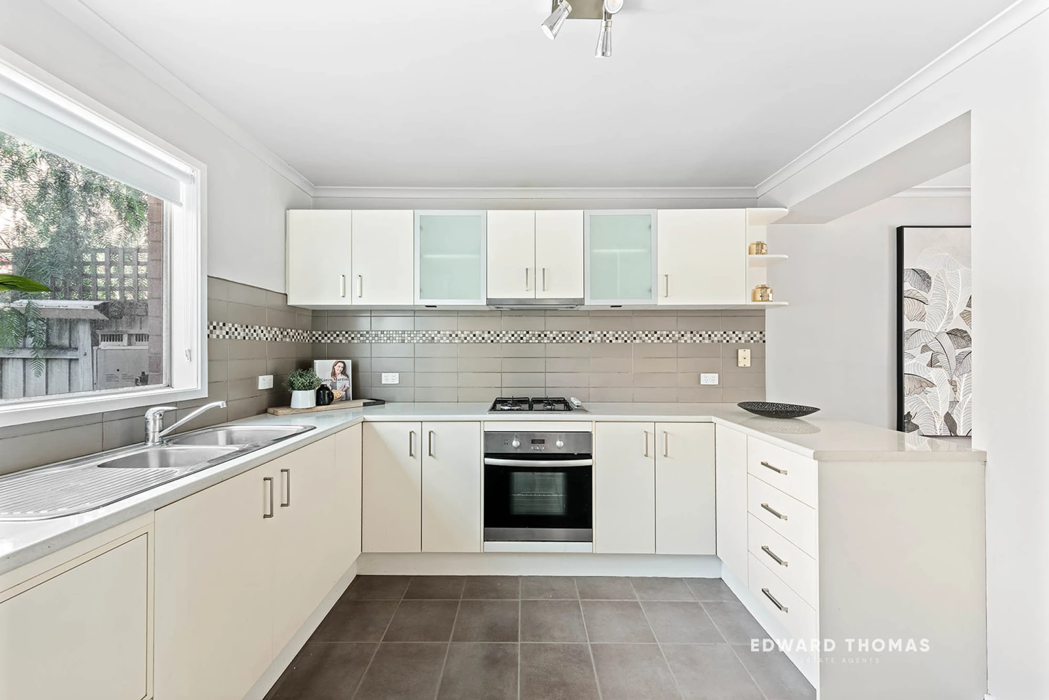 15 Sherwin Street, Kensington VIC 3031, Kensington - Thumbnail 4