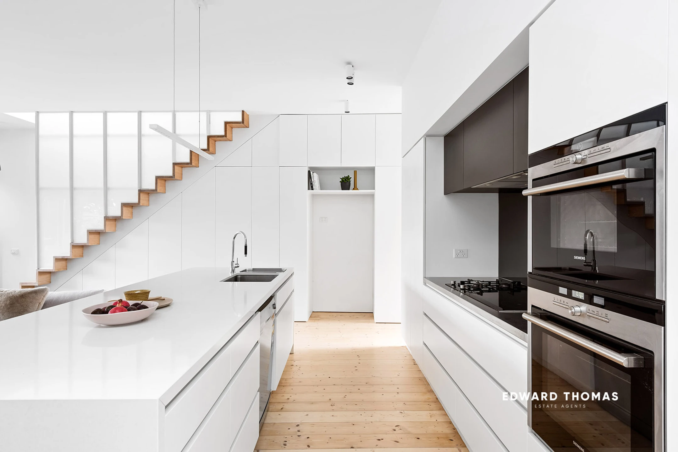 22 Hopetoun Street, KENSINGTON VIC 3031, Kensington - Thumbnail 3