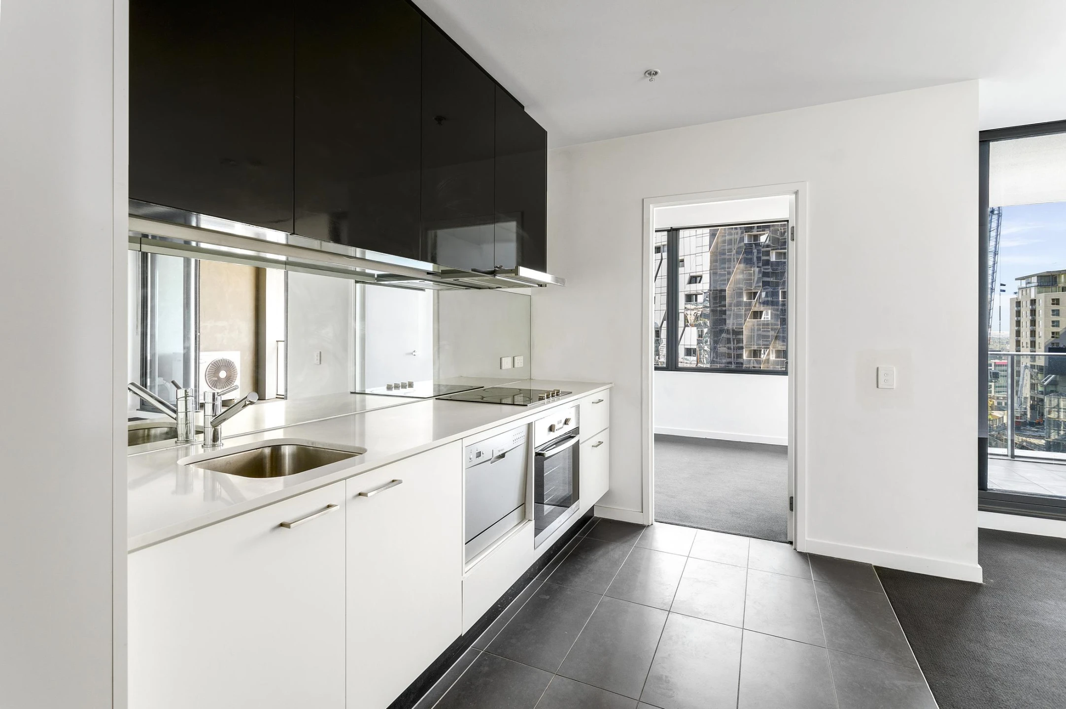2202 / 220 Spencer Street, Melbourne VIC 3000, Melbourne - Thumbnail 2