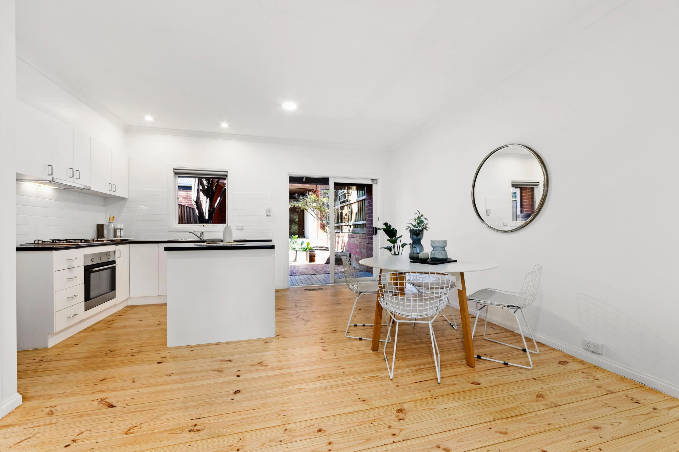5 Woodruff Street, Kensington VIC 3031, Kensington - Thumbnail 3