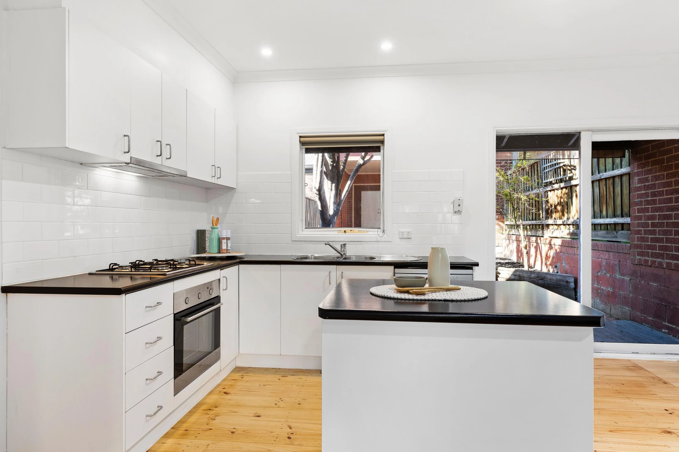 5 Woodruff Street, Kensington VIC 3031, Kensington - Thumbnail 4