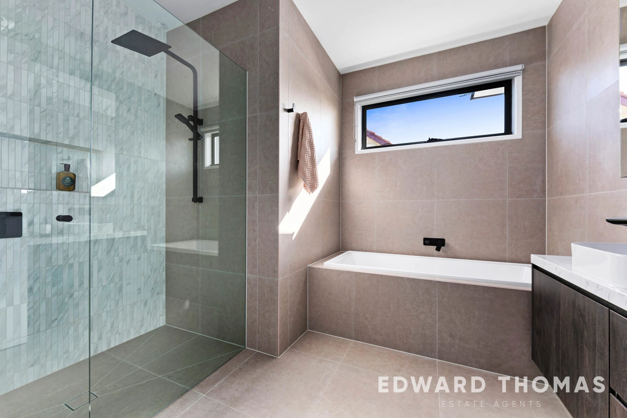 3 / 241 Buckley Street, Aberfeldie VIC 3040, Aberfeldie - Thumbnail 7
