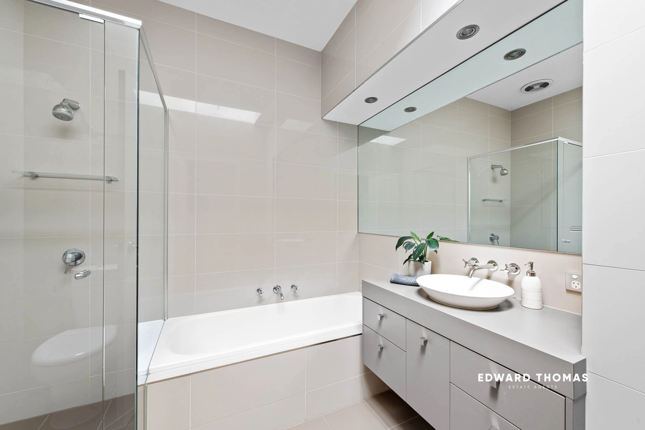 18 Hopetoun Street, Kensington VIC 3031, Kensington - Thumbnail 7
