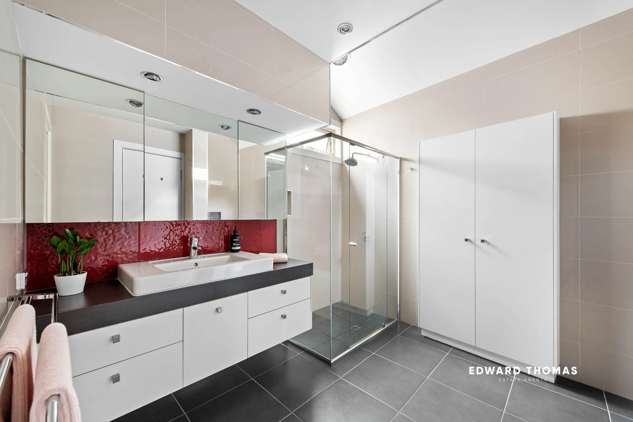 18 Hopetoun Street, Kensington VIC 3031, Kensington - Thumbnail 4