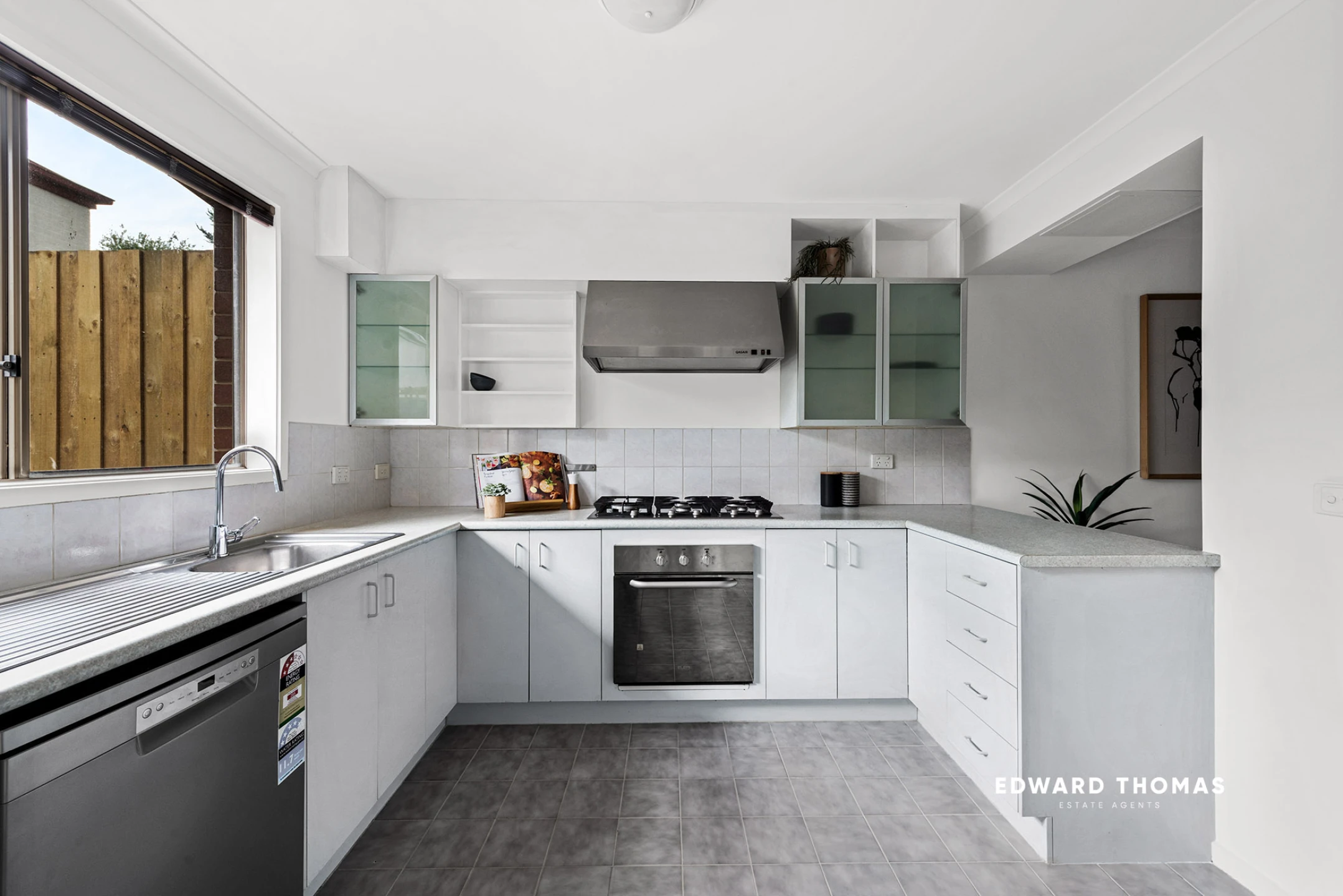 18 Graham Street, Kensington VIC 3031, Kensington - Thumbnail 3