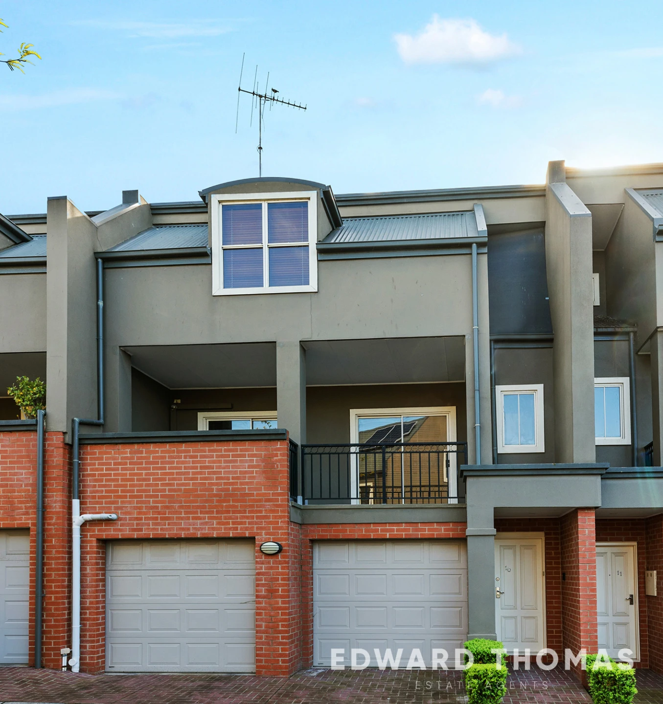Property enquiry form background image