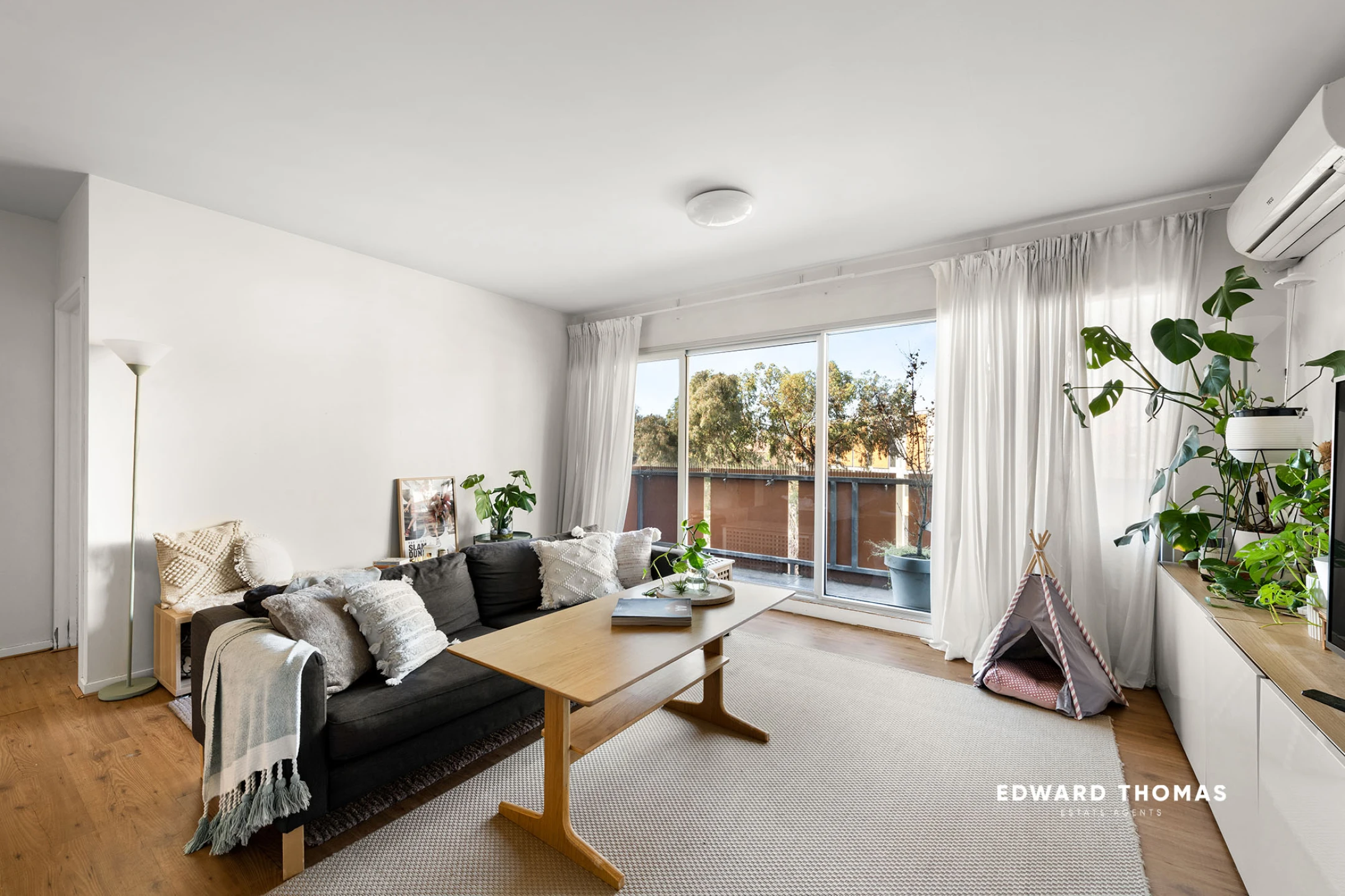 Property enquiry form background image