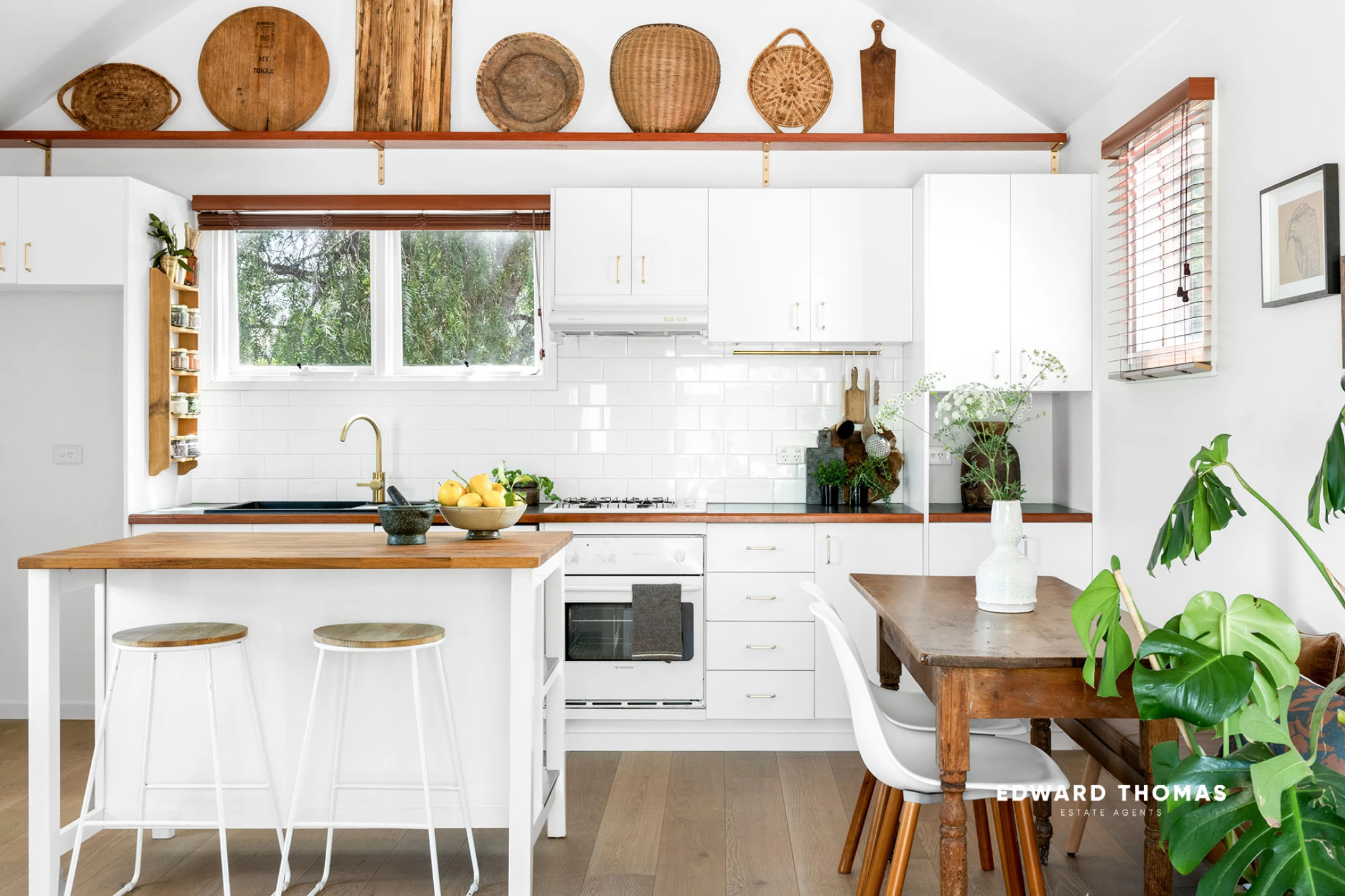 16 Hardwick Lane, Kensington VIC 3031, Kensington - Thumbnail 2