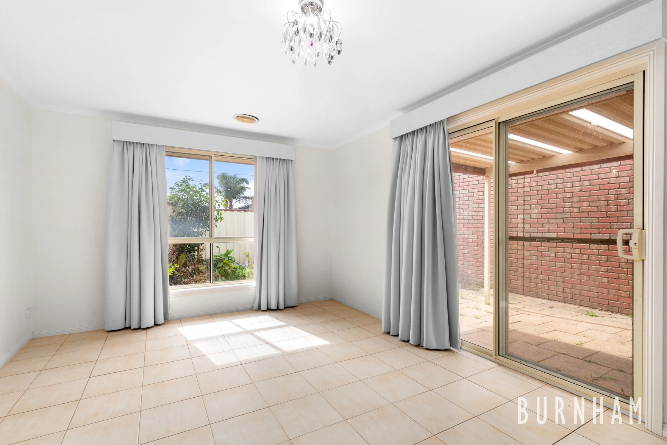 35 Roser Drive, Altona Meadows VIC 3028, Altona Meadows - Thumbnail 2