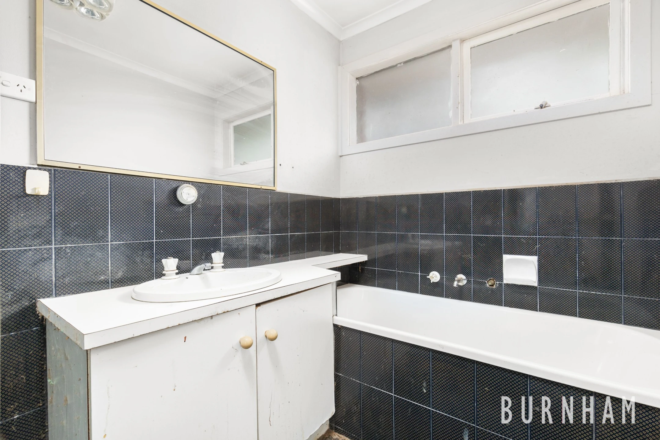 12 Tanilba Street, Werribee VIC 3030, Werribee - Thumbnail 8