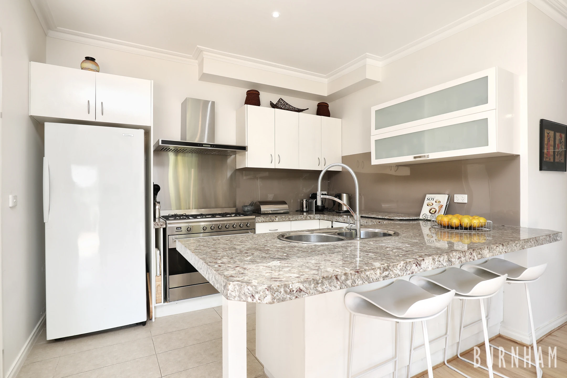 1 / 8 Union Street, Templestowe Lower VIC 3107, Templestowe Lower - Thumbnail 2
