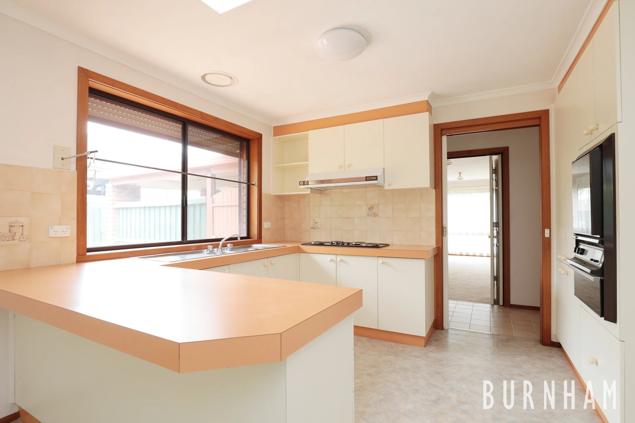 6 Courtney Avenue, Hoppers Crossing VIC 3029, Hoppers Crossing - Thumbnail 4