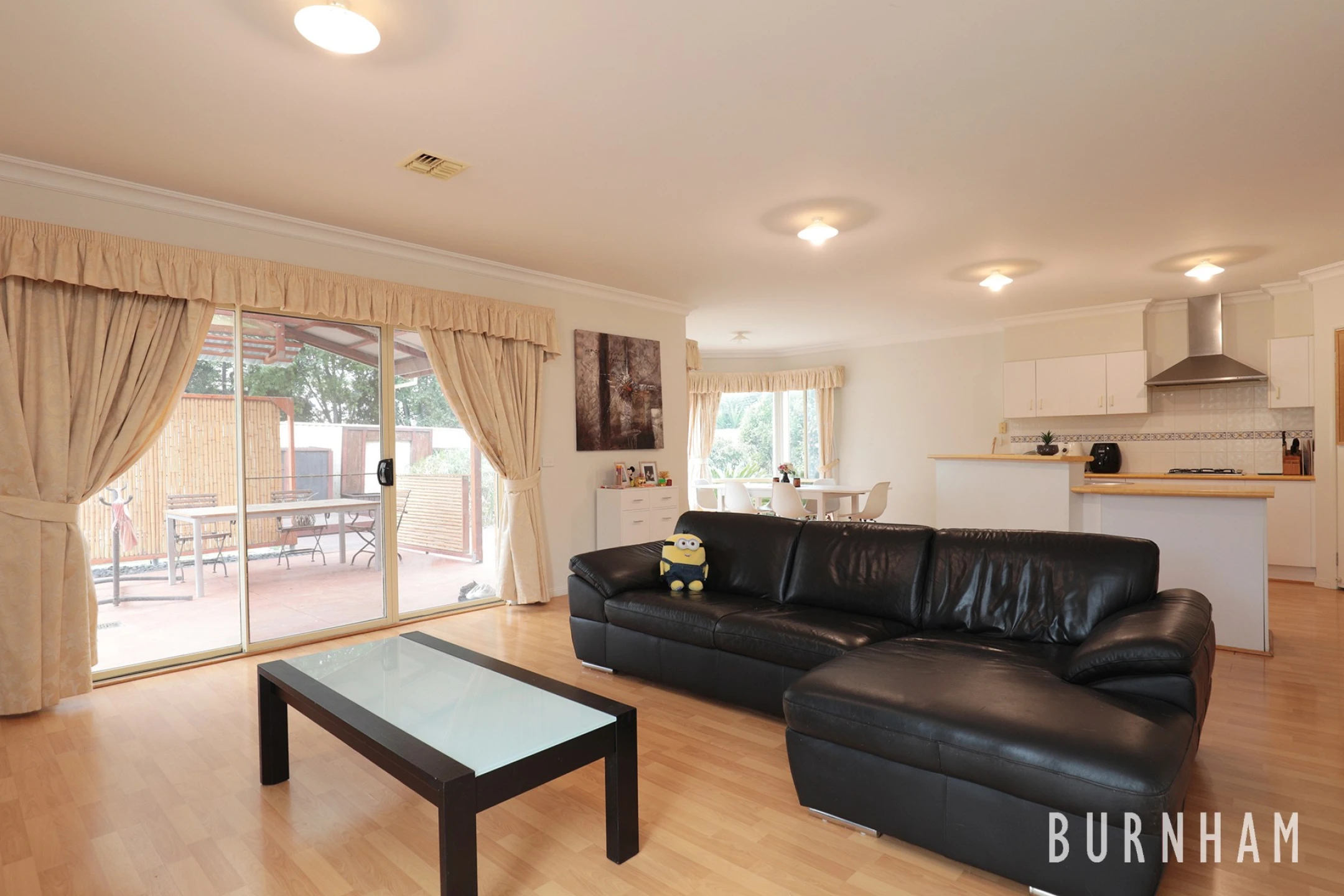 4 La Spezia Court, Point Cook VIC 3030, Point Cook - Thumbnail 3
