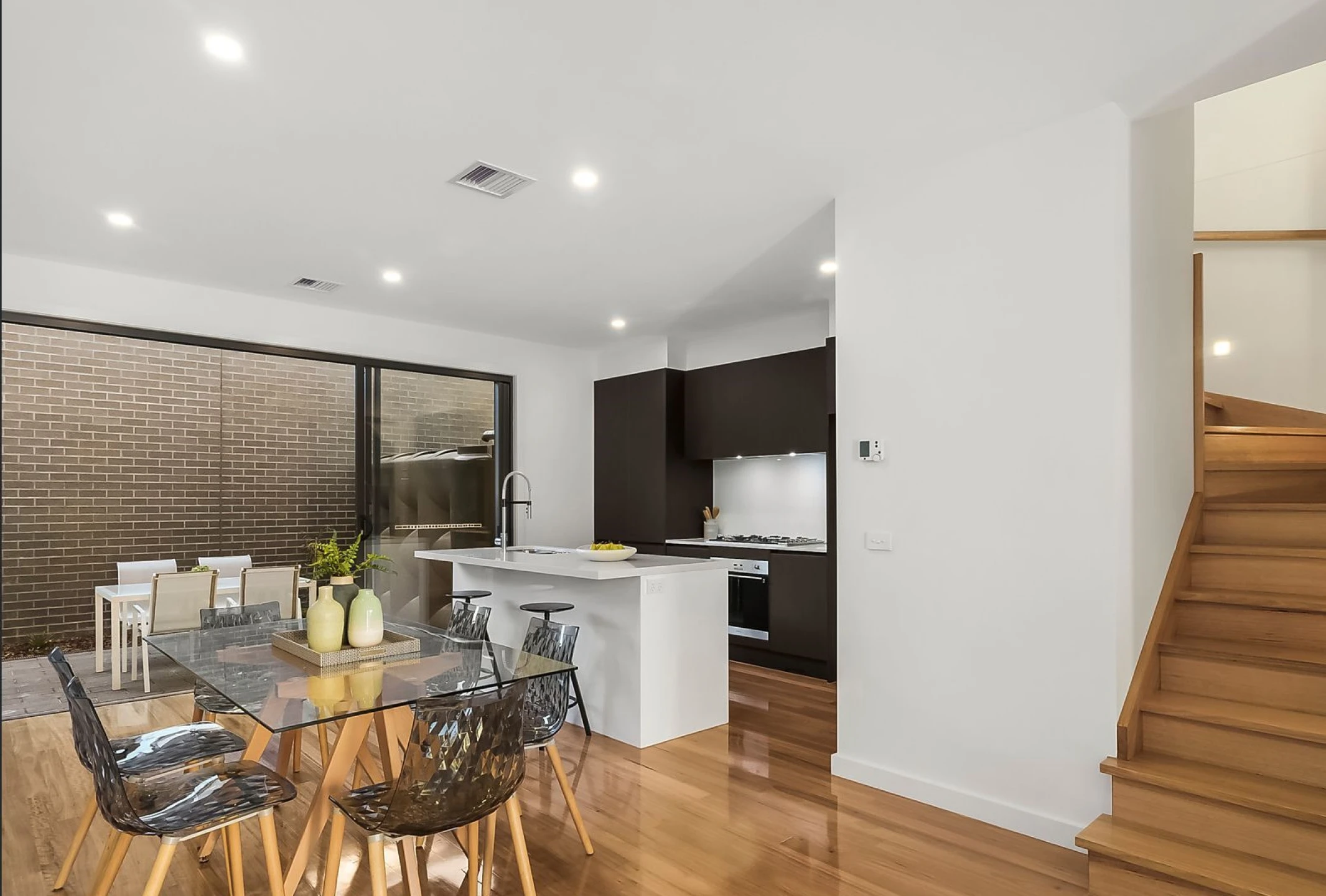 1 / 72 Nimmo Street, Essendon VIC 3040, Essendon - Thumbnail 2