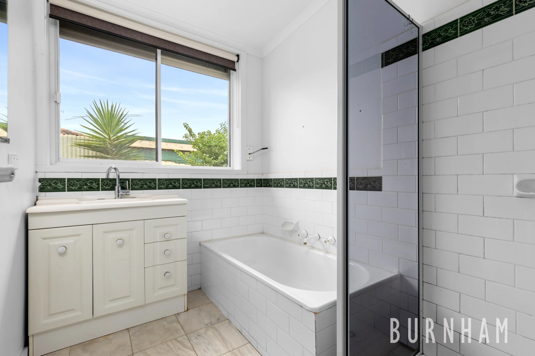 32 Hume Avenue, Melton South VIC 3338, Melton South - Thumbnail 7