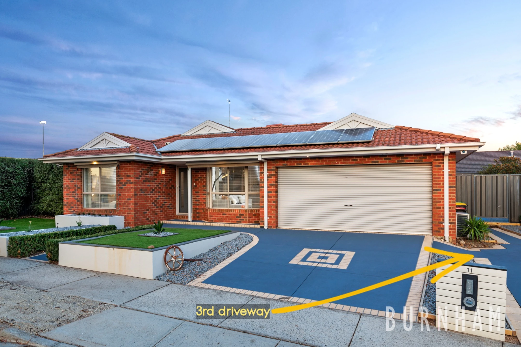 11 Strutt Place, Caroline Springs VIC 3023, Caroline Springs - Thumbnail 2