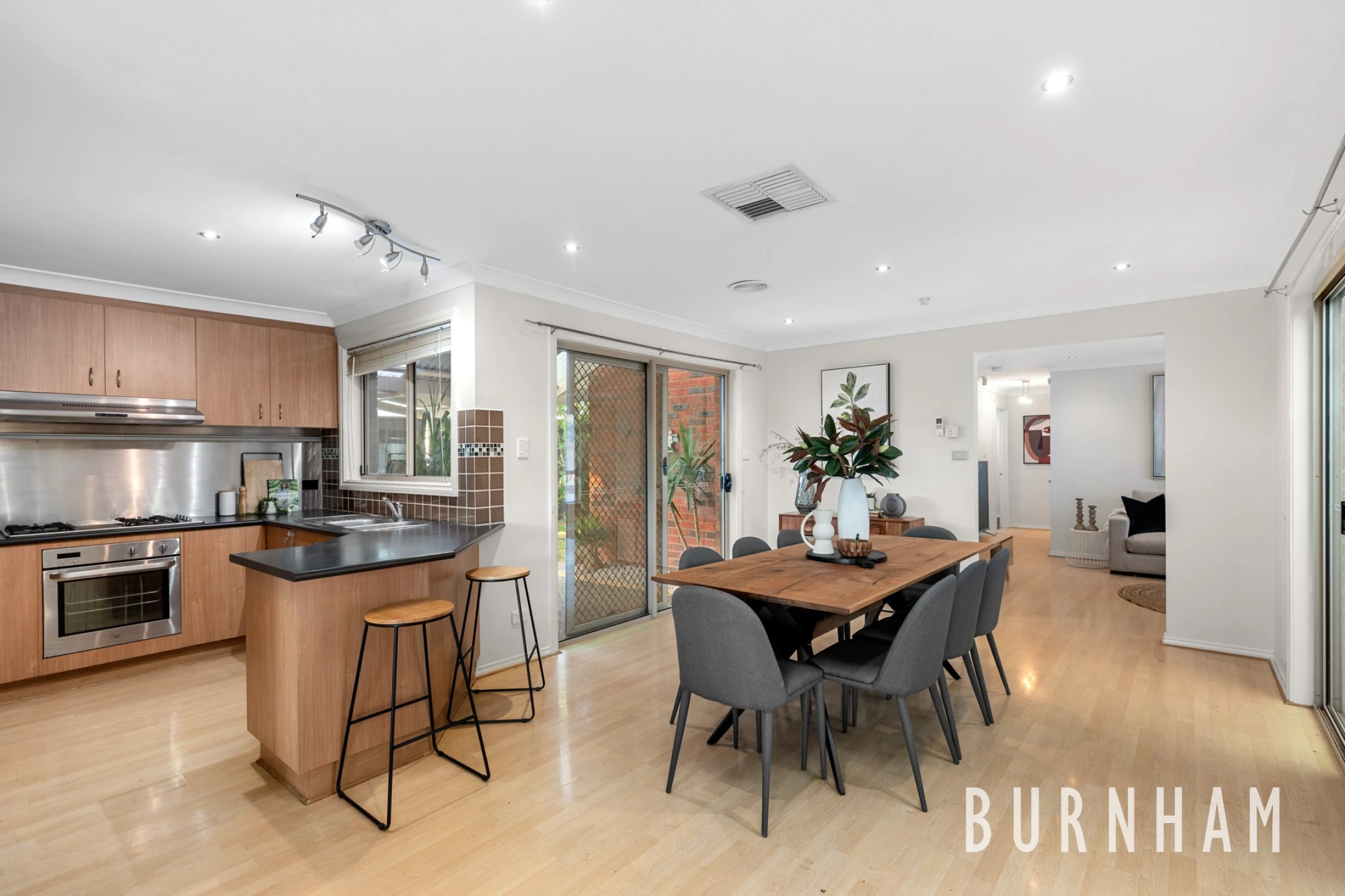 11 Strutt Place, Caroline Springs VIC 3023, Caroline Springs - Thumbnail 4