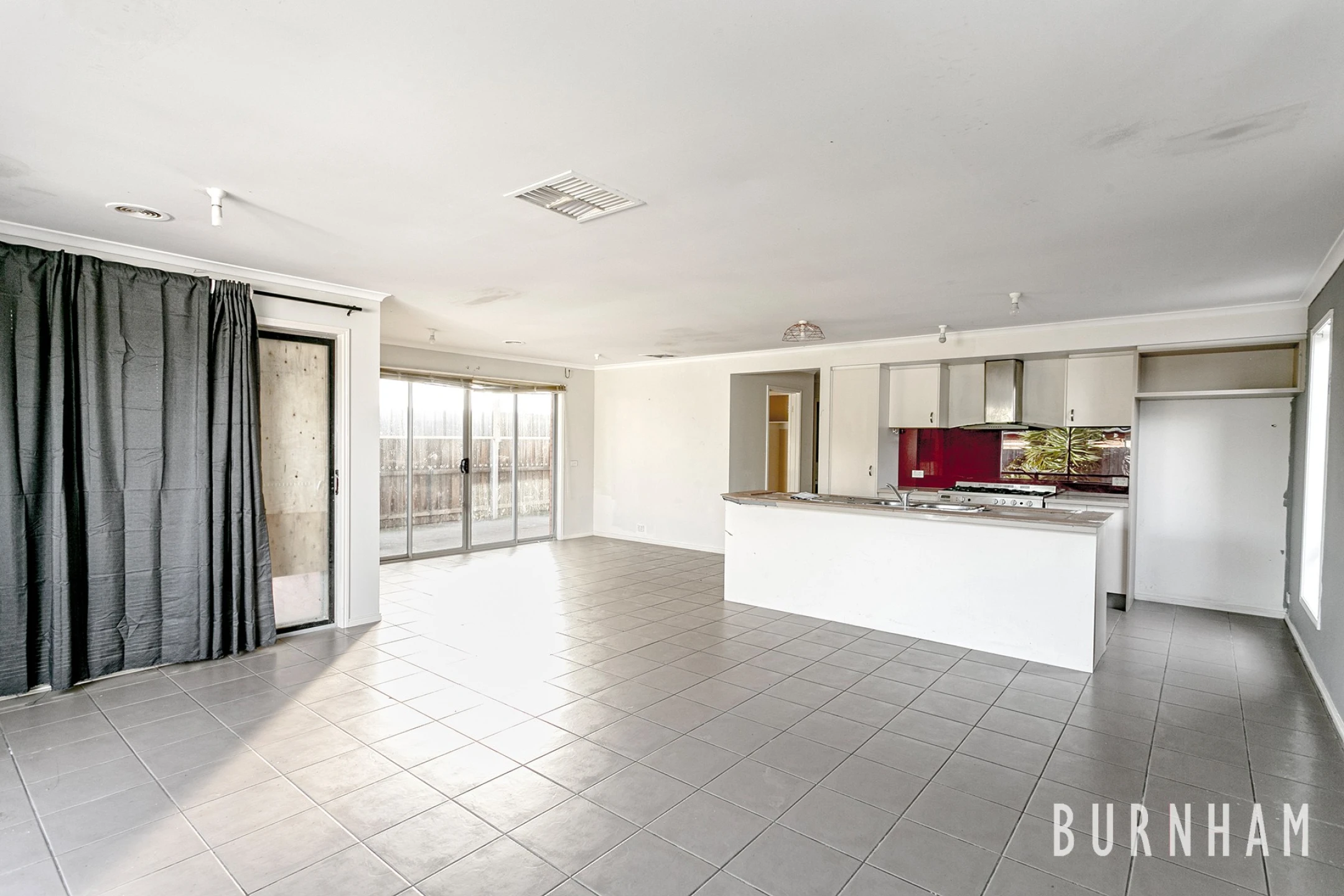 13 Cashmere Court, Derrimut VIC 3026, Derrimut - Thumbnail 2