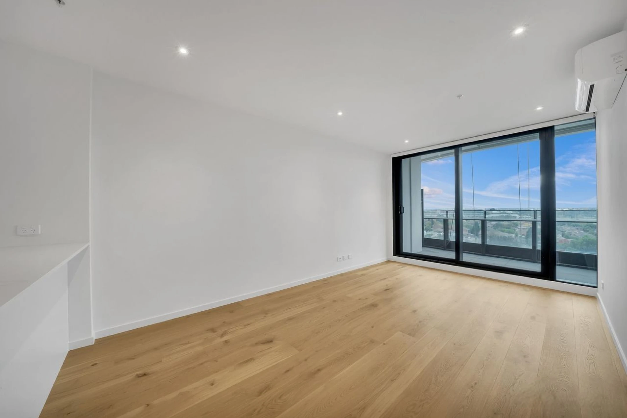 705 / 8 Hallenstein Street, Footscray VIC 3011, Footscray - Thumbnail 4