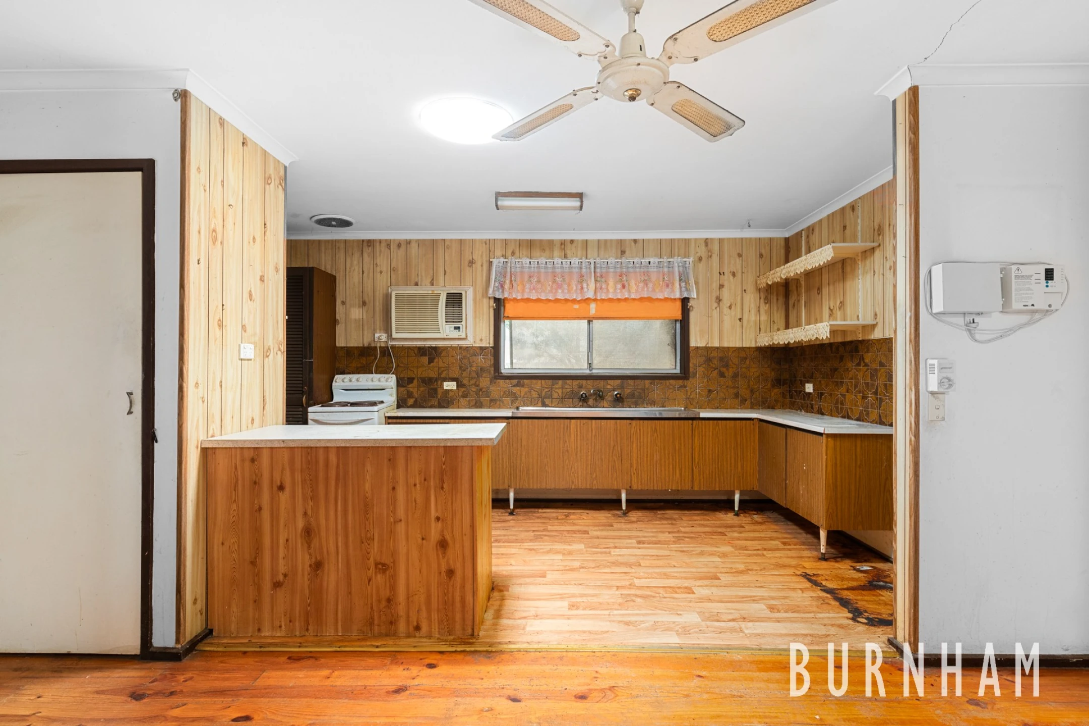 27 Bridge Road, Melton South VIC 3338, Melton South - Thumbnail 2