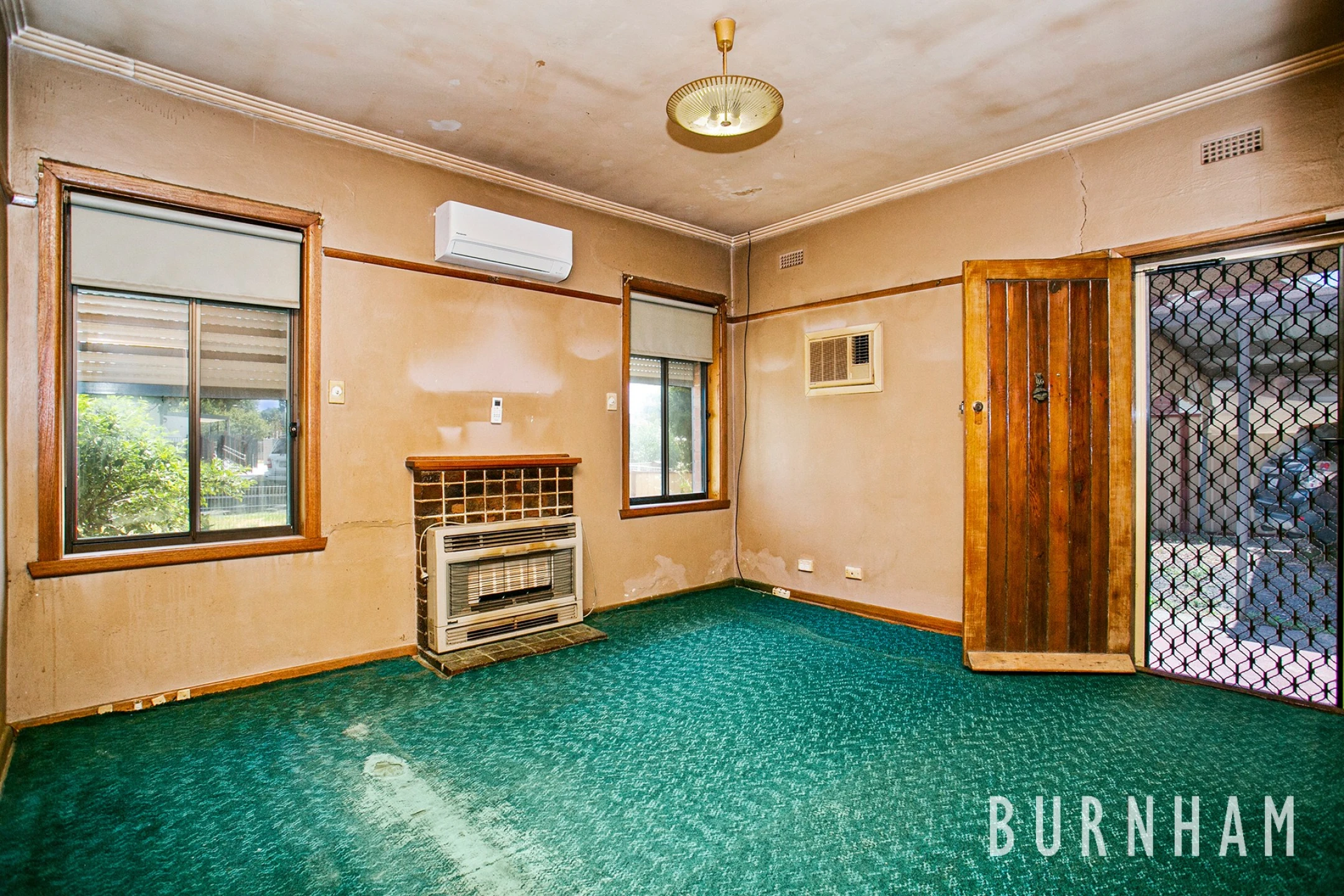 21 Lowe Crescent, Sunshine VIC 3020, Sunshine - Thumbnail 3