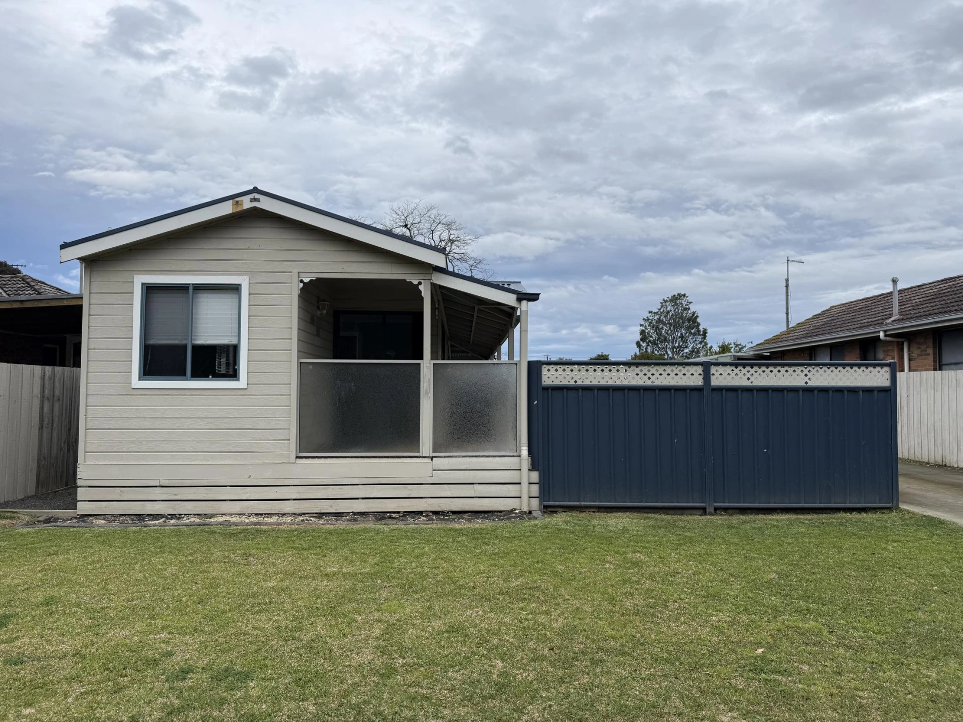 Property enquiry form background image