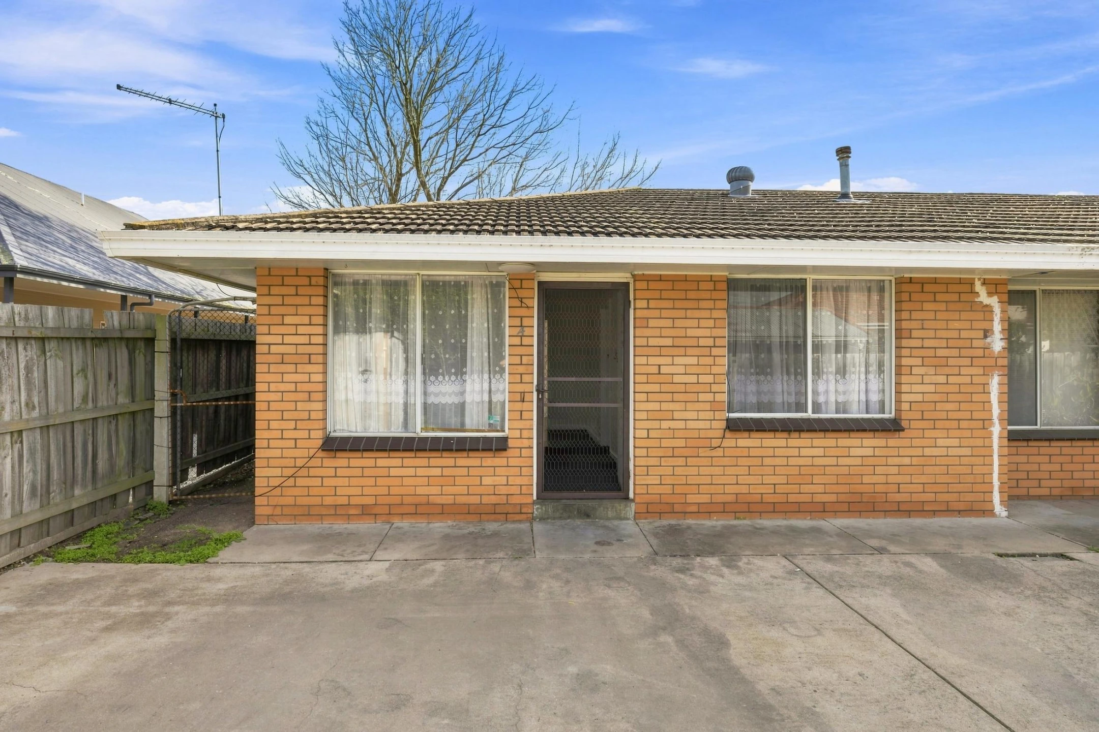 Property enquiry form background image
