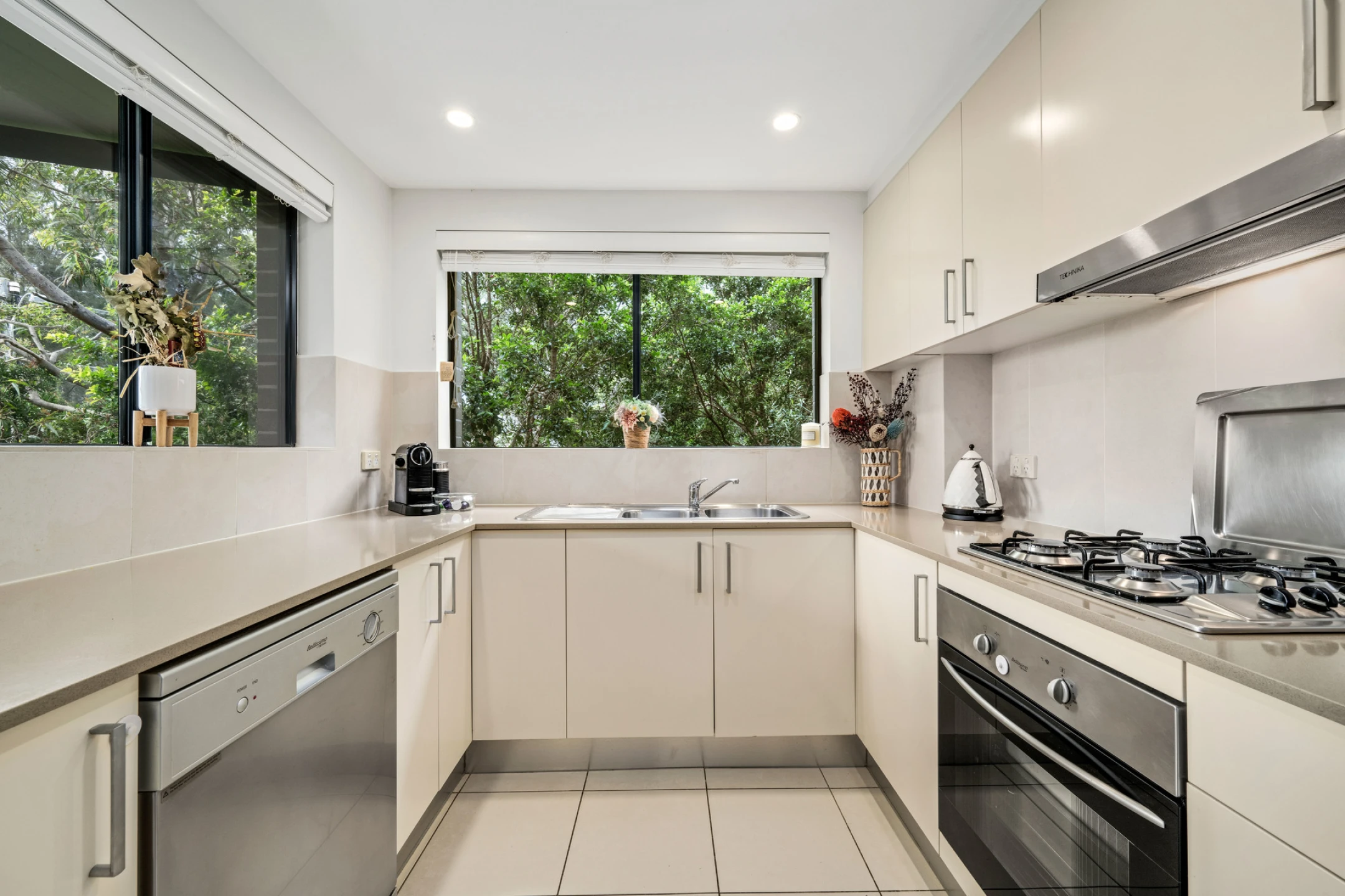 6 / 21 Kingsway, Dee Why NSW 2099, Dee Why - Thumbnail 6
