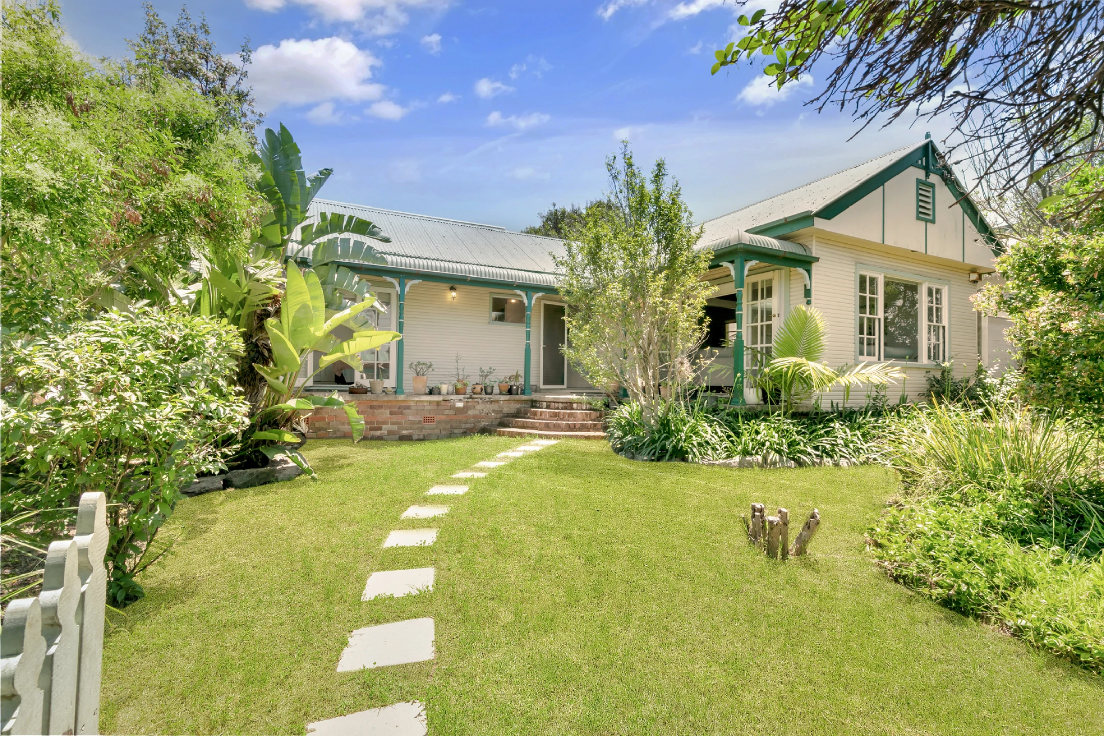 2 Quirk Street, Dee Why NSW 2099, Dee Why - Thumbnail 2