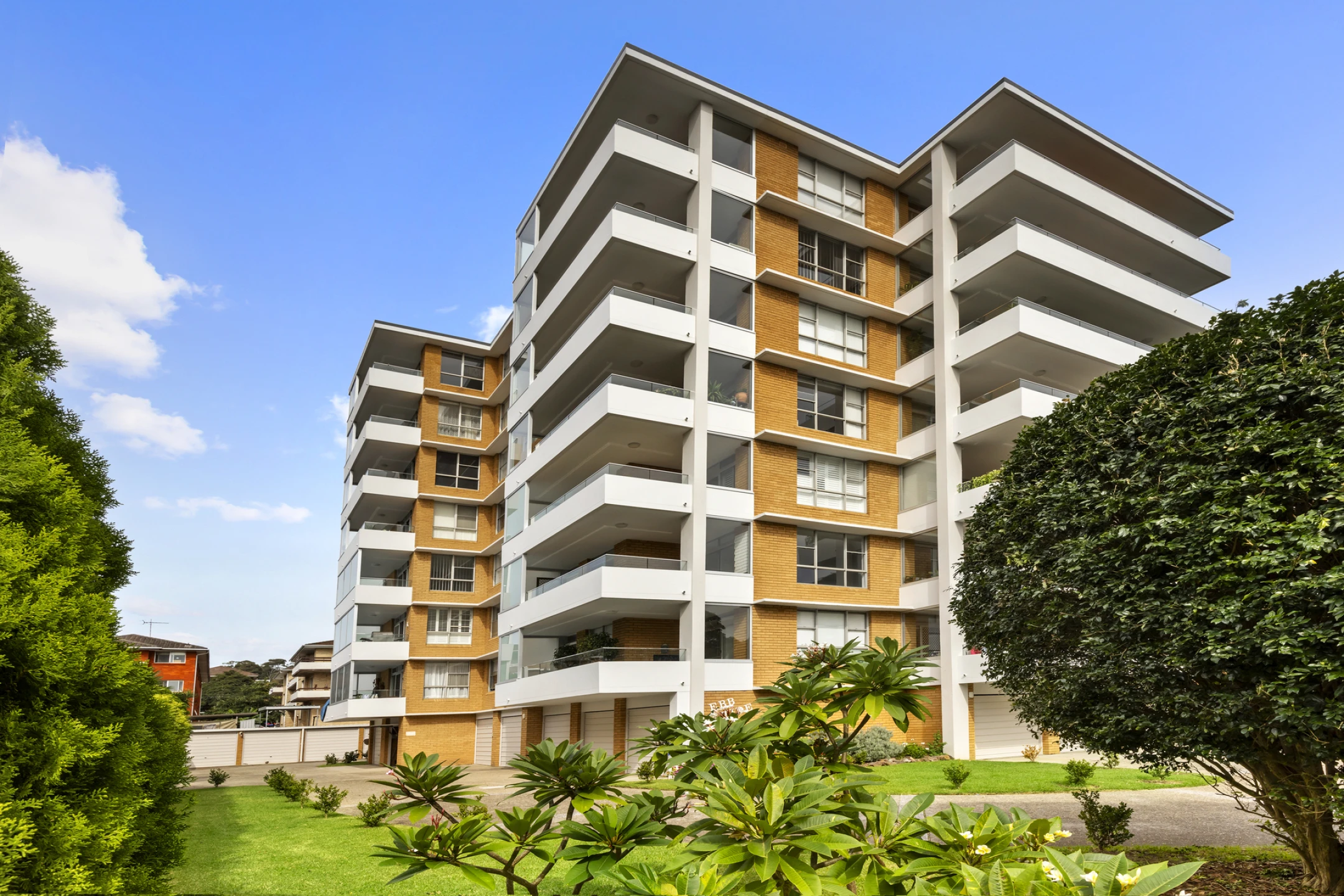 6 / 89 Oaks Avenue, Dee Why NSW 2099, Dee Why - Thumbnail 2