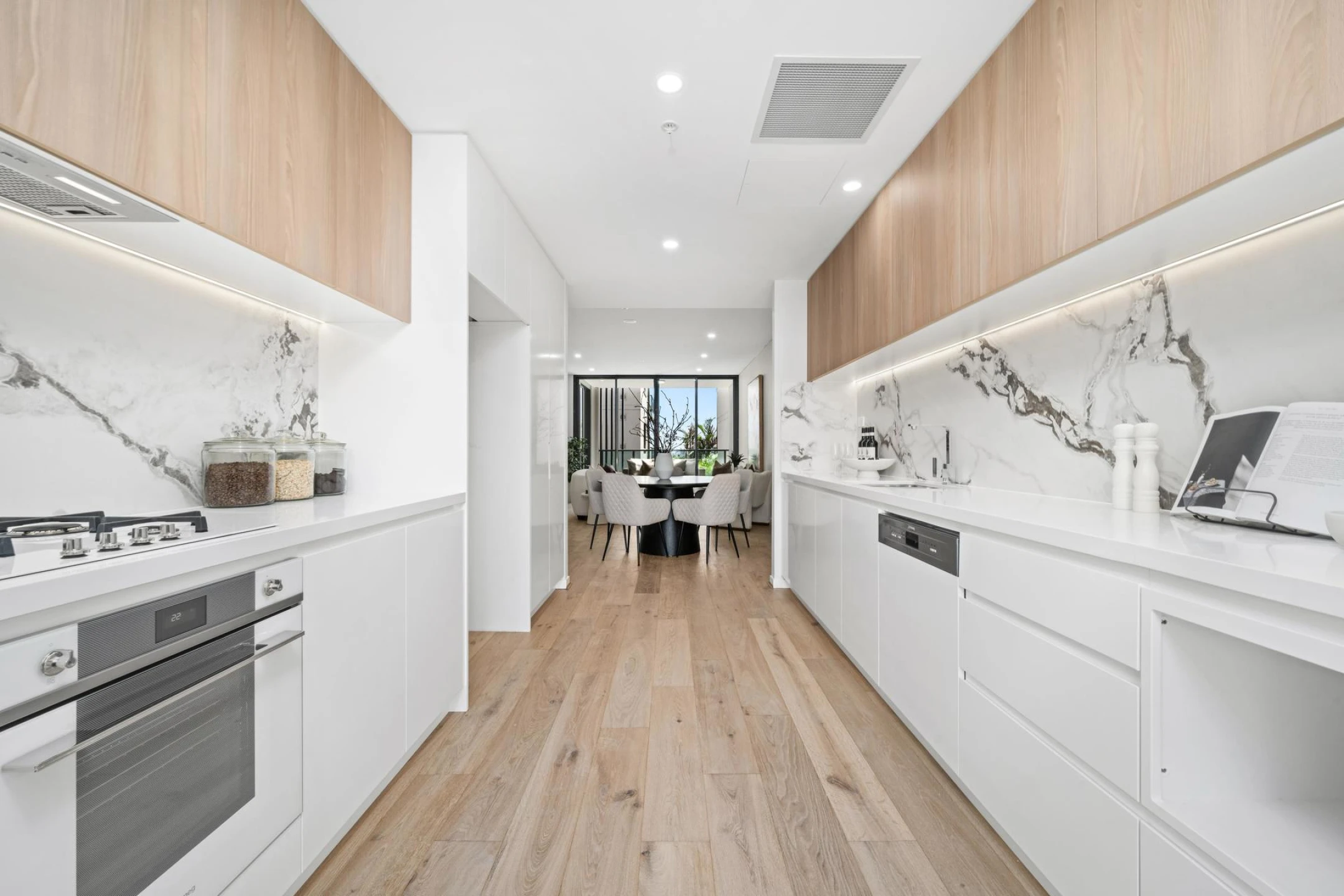 703a / 8 Oaks Avenue, Dee Why NSW 2099, Dee Why - Thumbnail 4