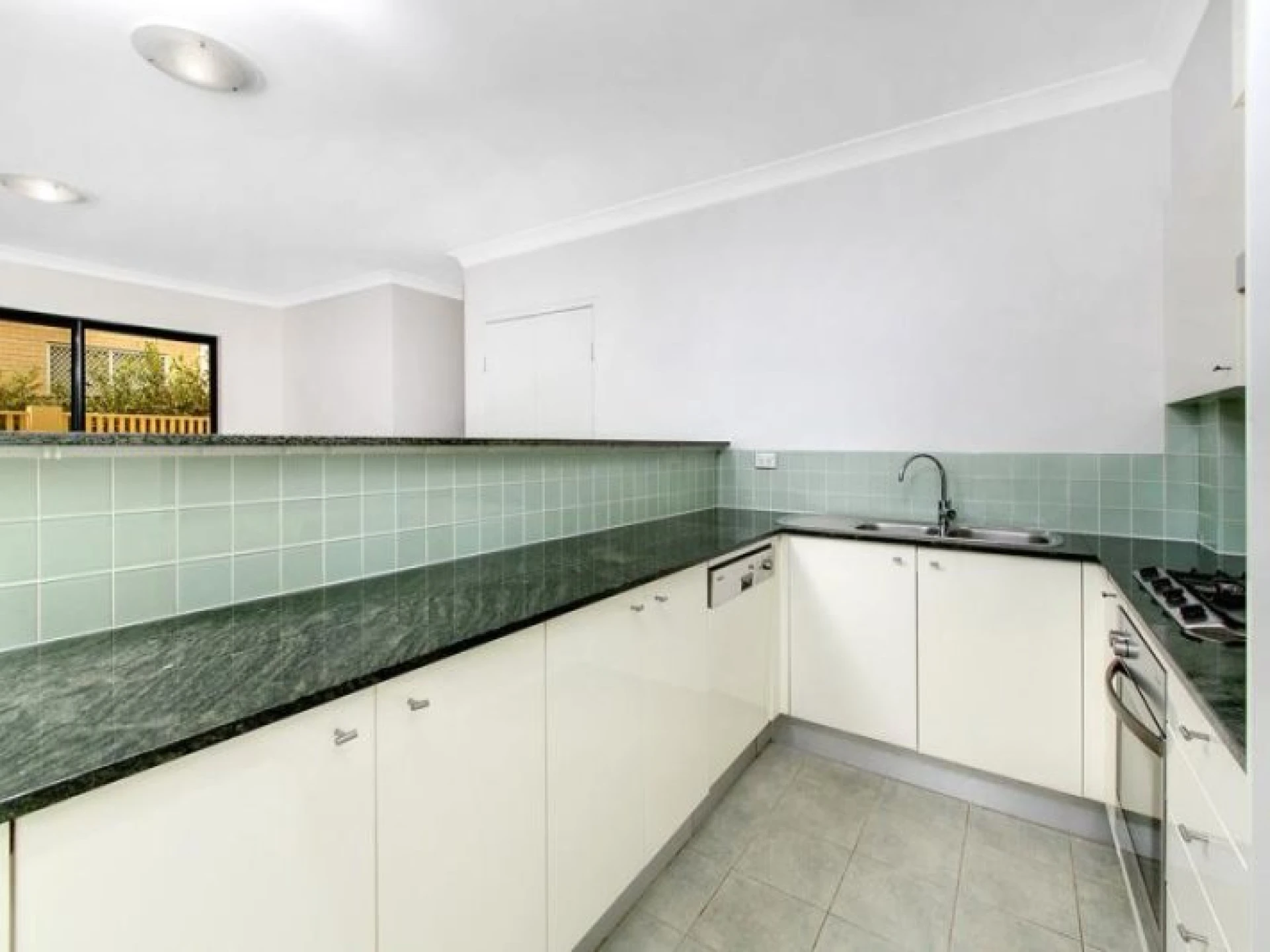 3 / 47 Oaks Avenue :-), Dee Why NSW 2099, Dee Why - Thumbnail 4