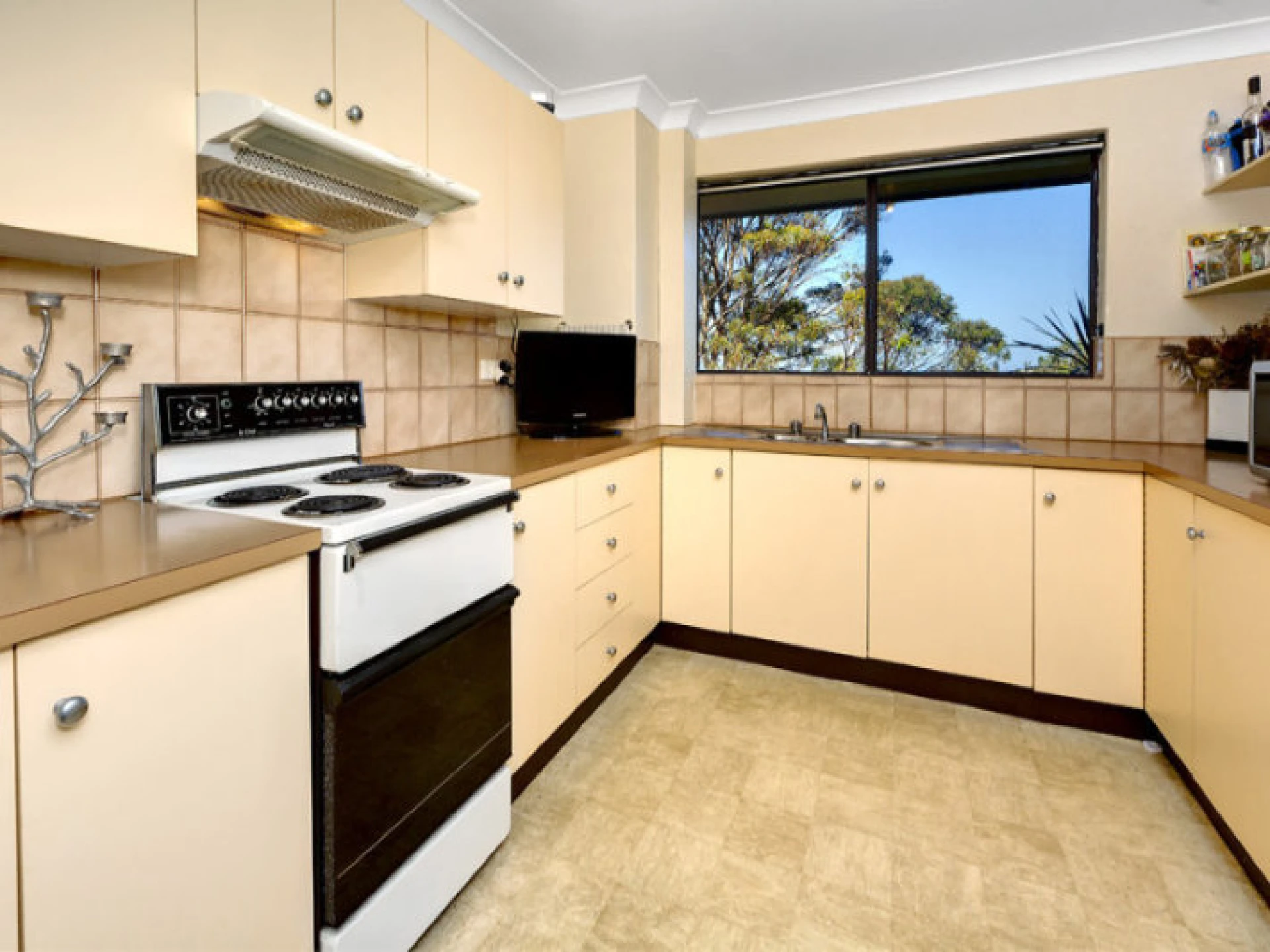 13 / 8-12 The Crescent, Dee Why NSW 2099, Dee Why - Thumbnail 4