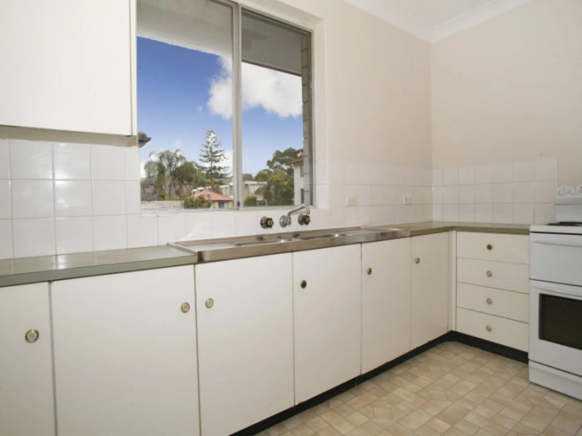 5 / 35 Richmond Avenue, DEE WHY NSW 2099, Dee Why - Thumbnail 2