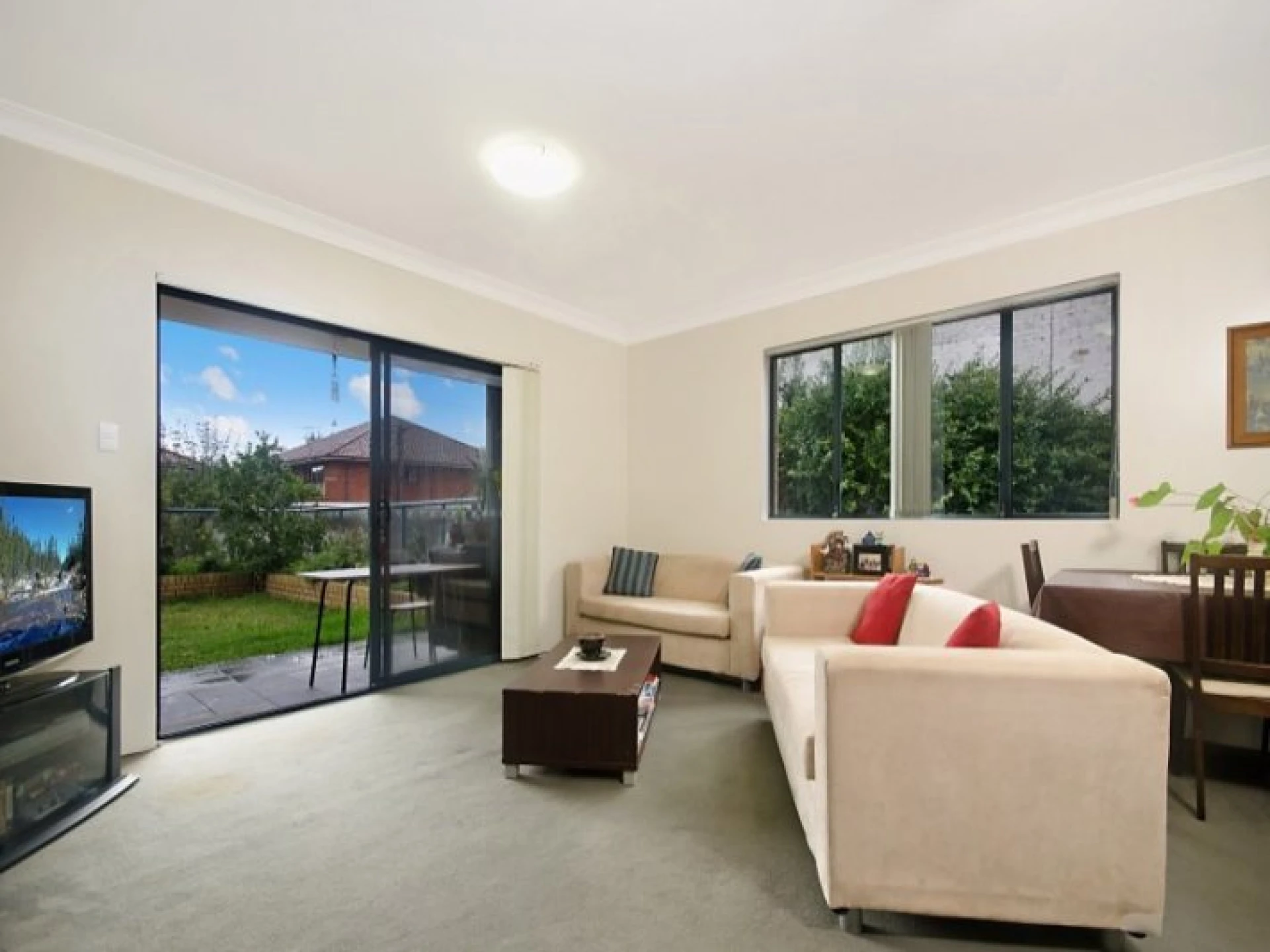 1 / 2-4 Francis Street, DEE WHY NSW 2099, Dee Why - Thumbnail 2
