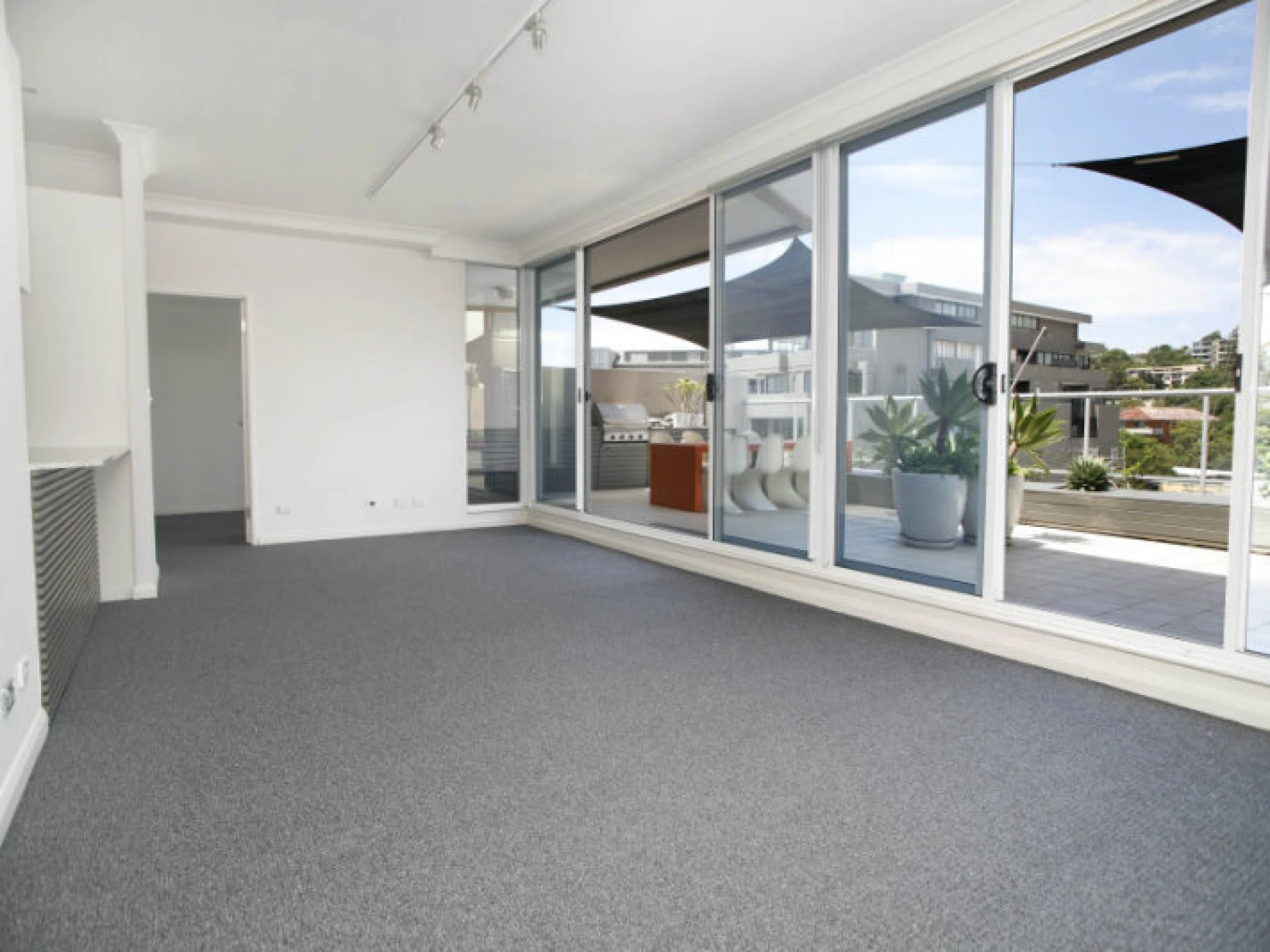 304 / 12 Howard Avenue, DEE WHY NSW 2099, Dee Why - Thumbnail 2