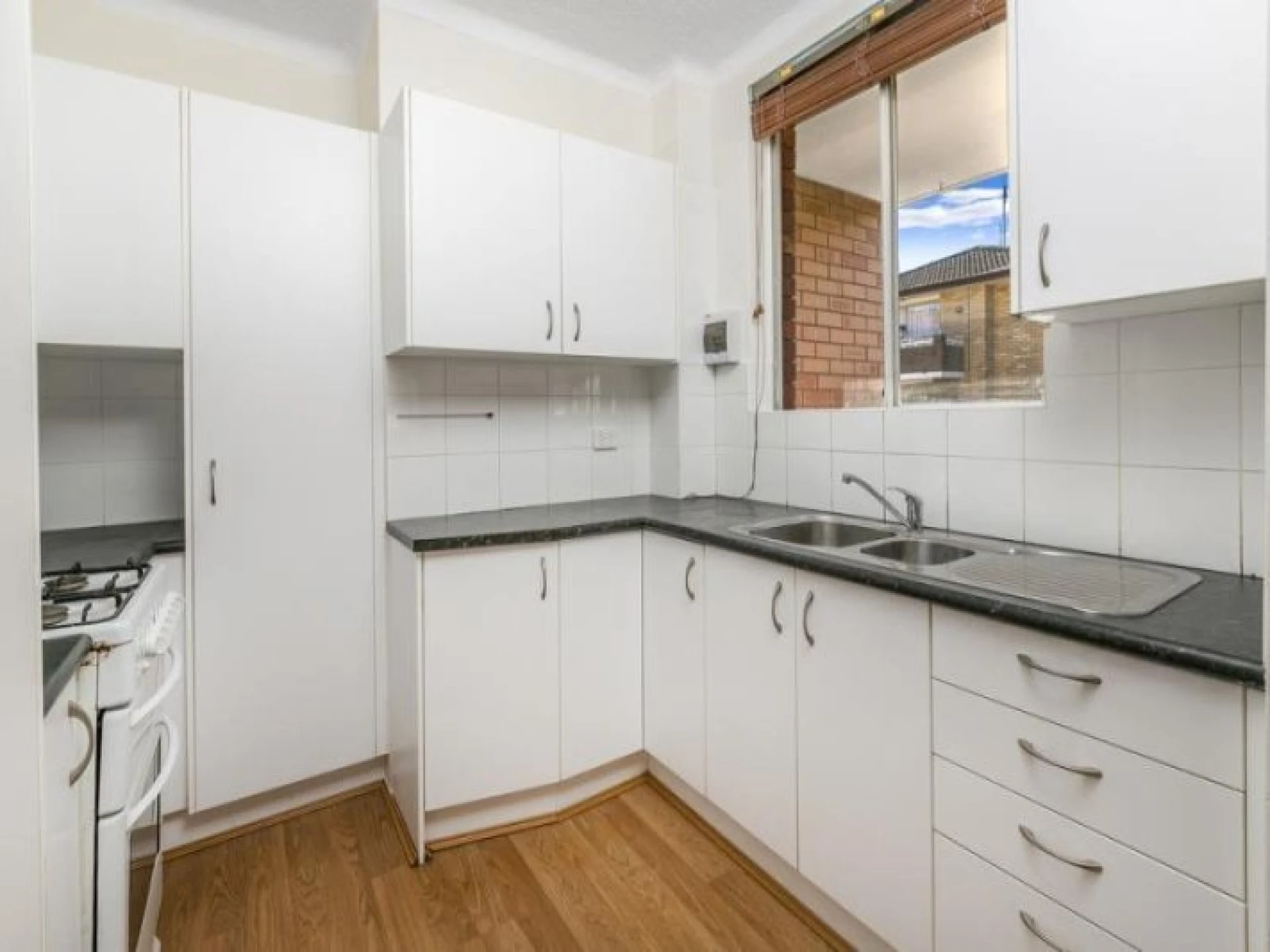 8 / 28 Westminster Avenue, Dee Why NSW 2099, Dee Why - Thumbnail 2