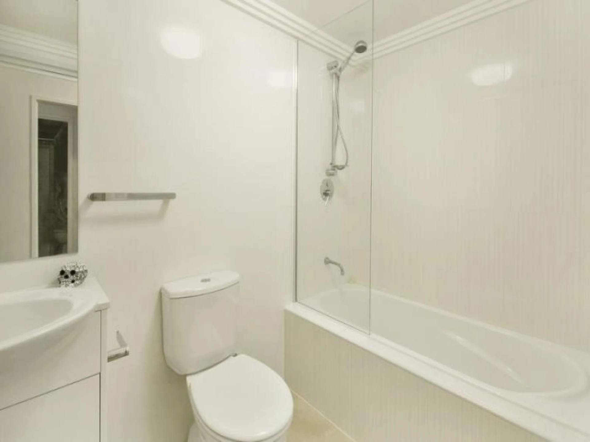 14 / 12-16 Shackel Avenue, BROOKVALE NSW 2100, Brookvale - Thumbnail 3