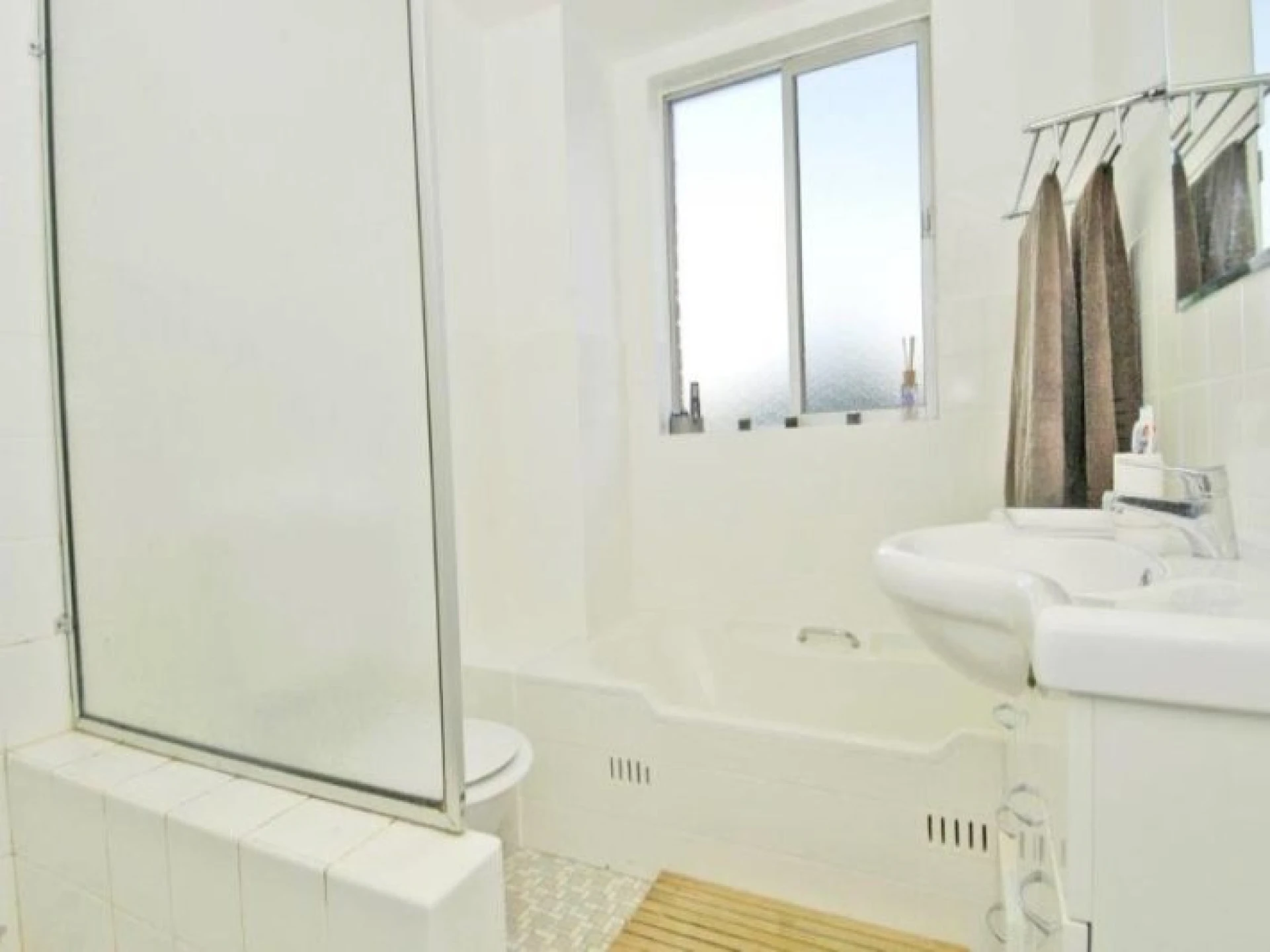 2 / 70 Harbord Road, Freshwater NSW 2096, Freshwater - Thumbnail 4