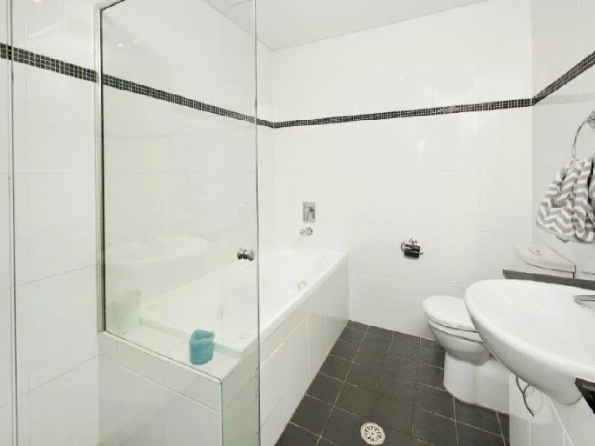 305 / 18 Ocean Street, NARRABEEN NSW 2101, Narrabeen - Thumbnail 3