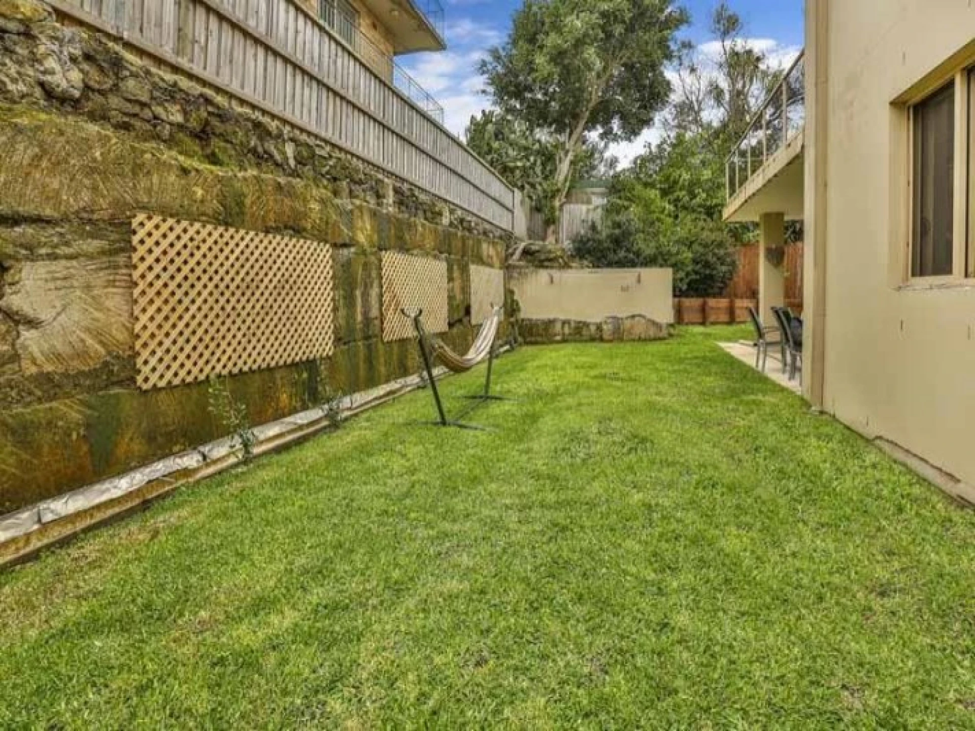 7 / 23B Pine Avenue, BROOKVALE NSW 2100, Brookvale - Thumbnail 2