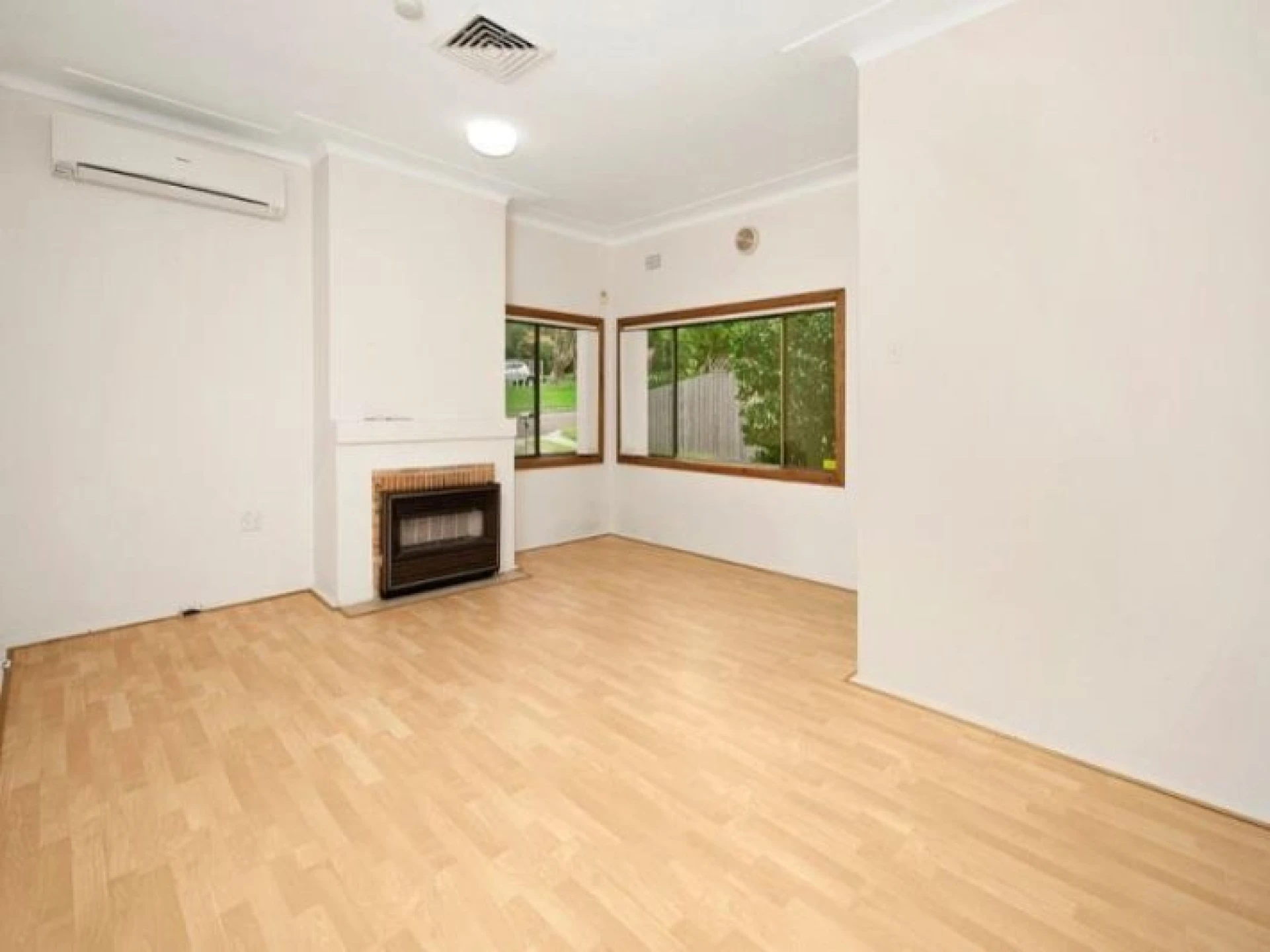 23 Robert Street, FRESHWATER NSW 2096, Freshwater - Thumbnail 2