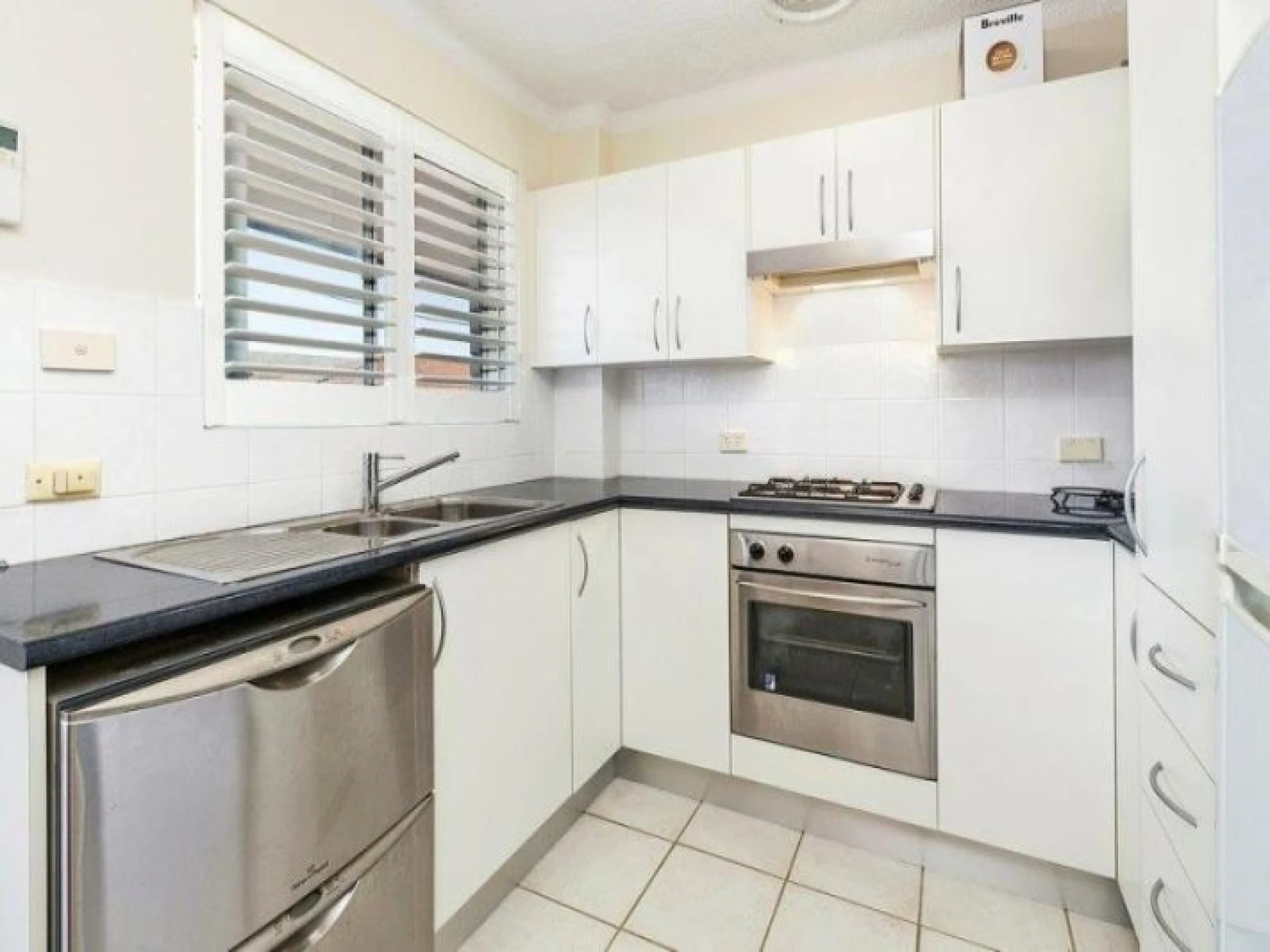 9 / 7 Clarence Avenue, Dee Why NSW 2099, Dee Why - Thumbnail 4