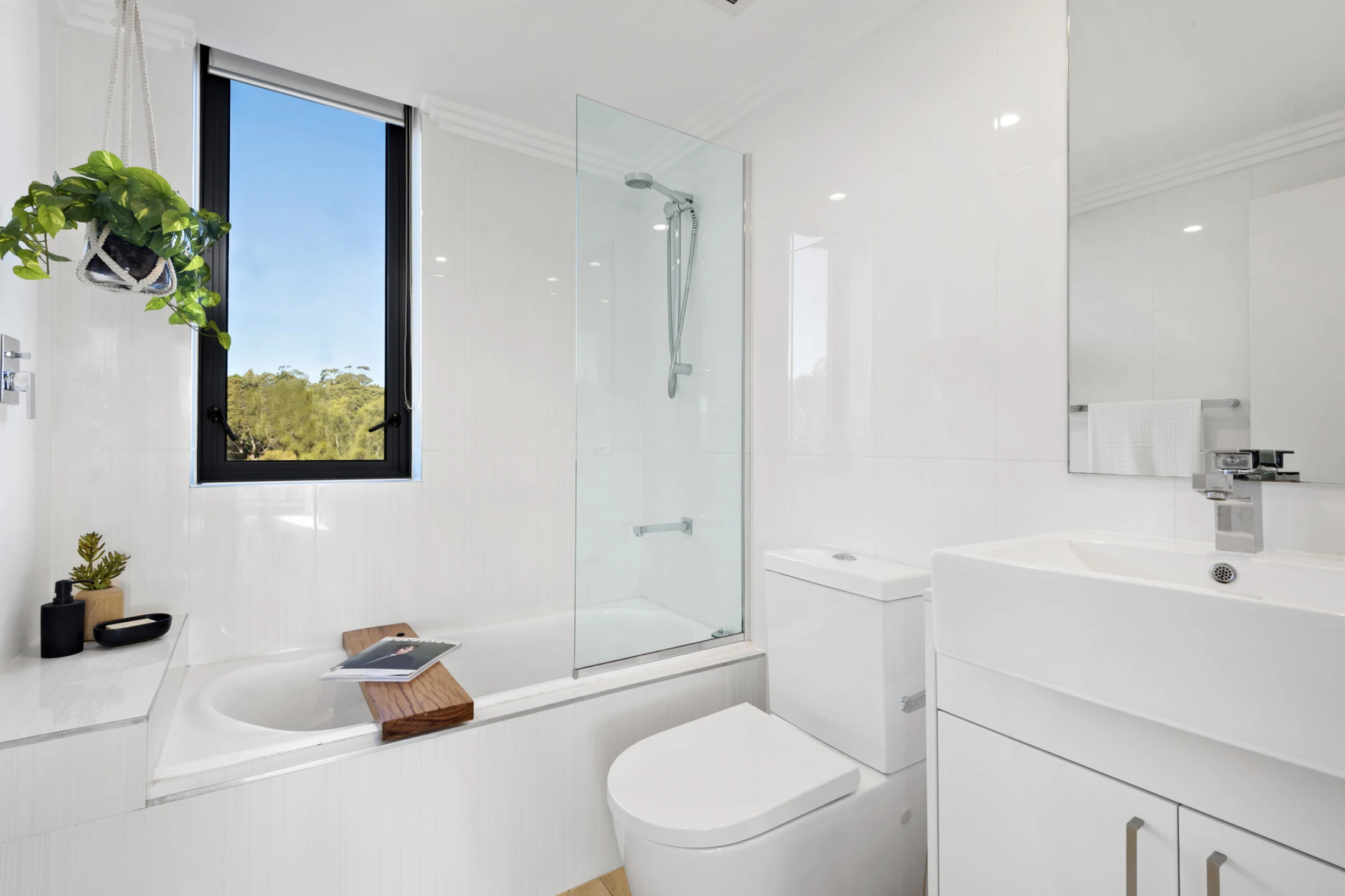 405 / 822 Pittwater Road, Dee Why NSW 2099, Dee Why - Thumbnail 8