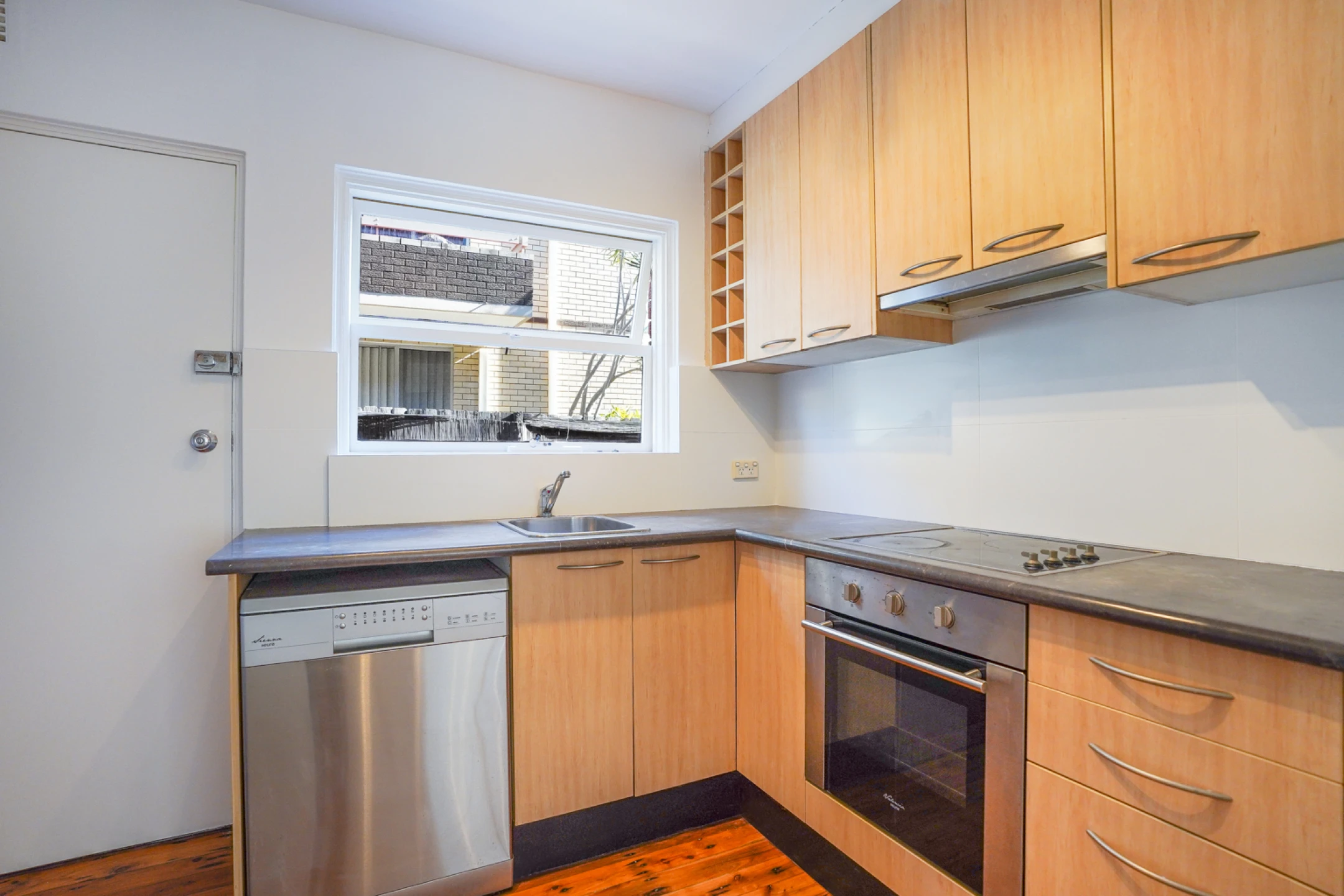 1 / 22 Lismore Avenue, Dee Why NSW 2099, Dee Why - Thumbnail 6