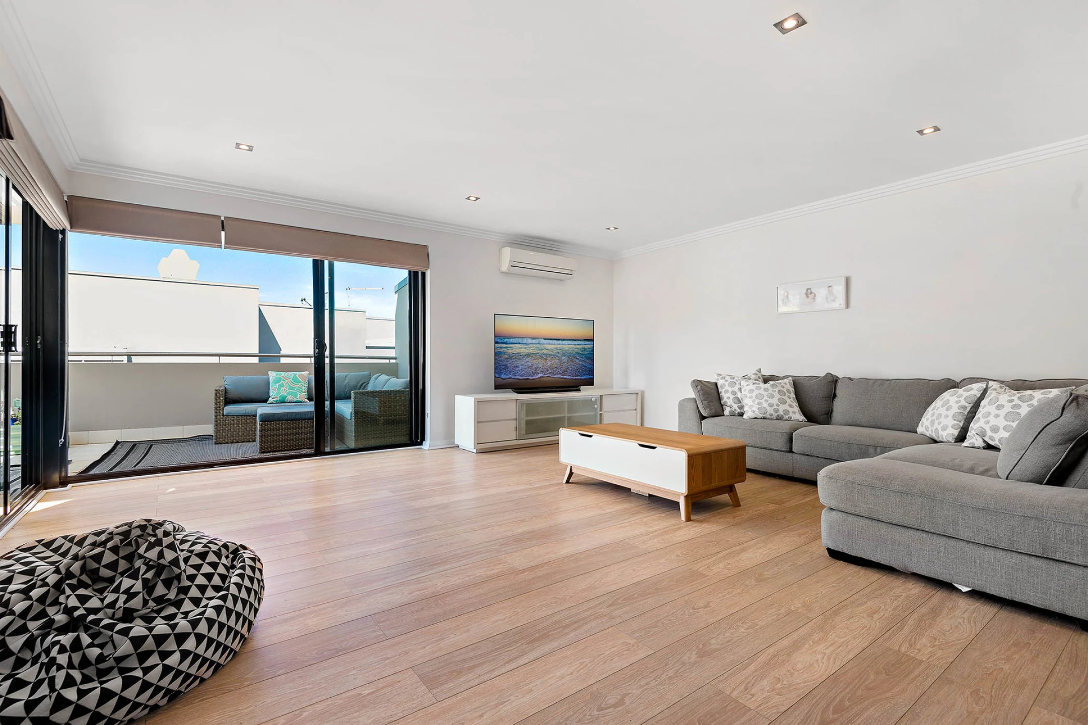 8 / 2 Berry Avenue, North Narrabeen NSW 2101, North Narrabeen - Thumbnail 2