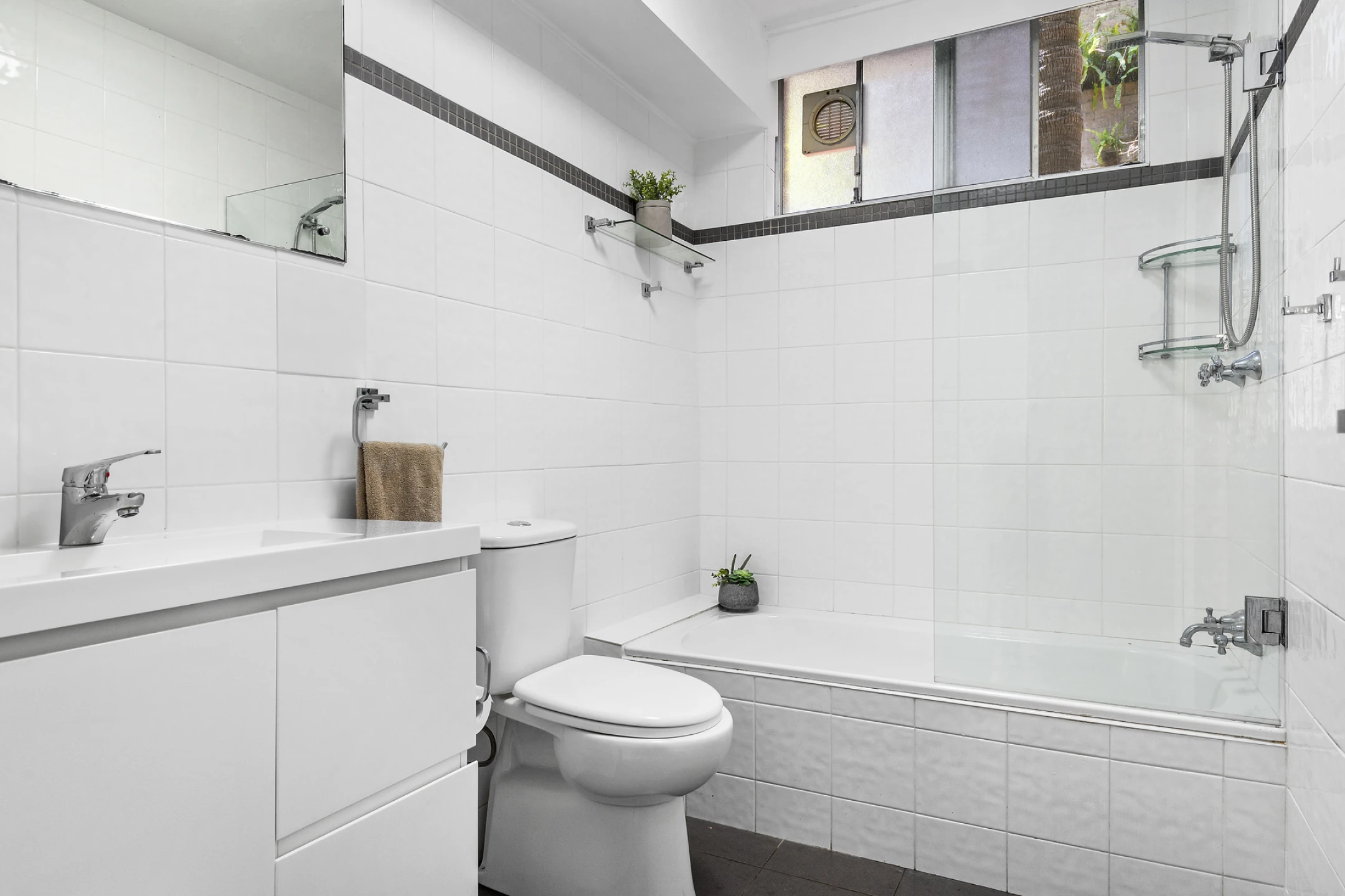 2 / 26 Goodwin Street, Narrabeen NSW 2101, Narrabeen - Thumbnail 7
