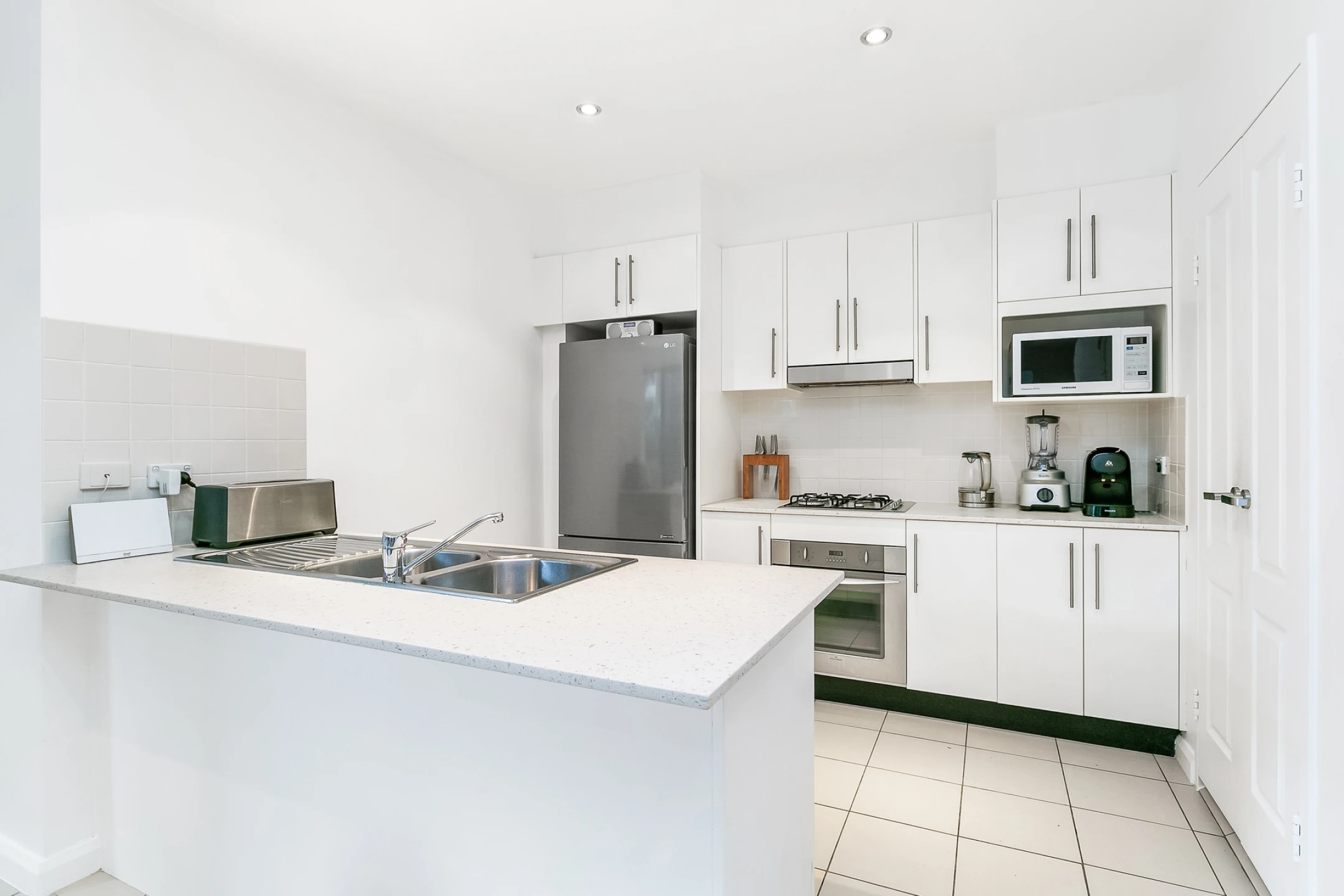 3 / 10 Oaks Avenue, Dee Why NSW 2099, Dee Why - Thumbnail 5