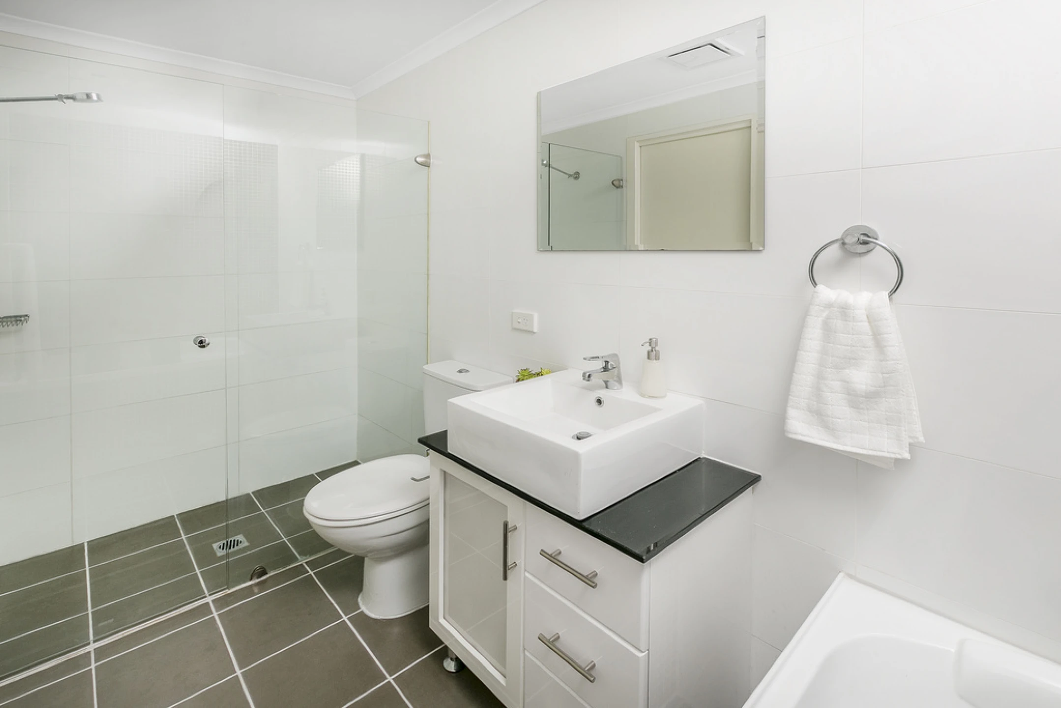 1 / 2 Brookvale Avenue, Brookvale NSW 2100, Brookvale - Thumbnail 8